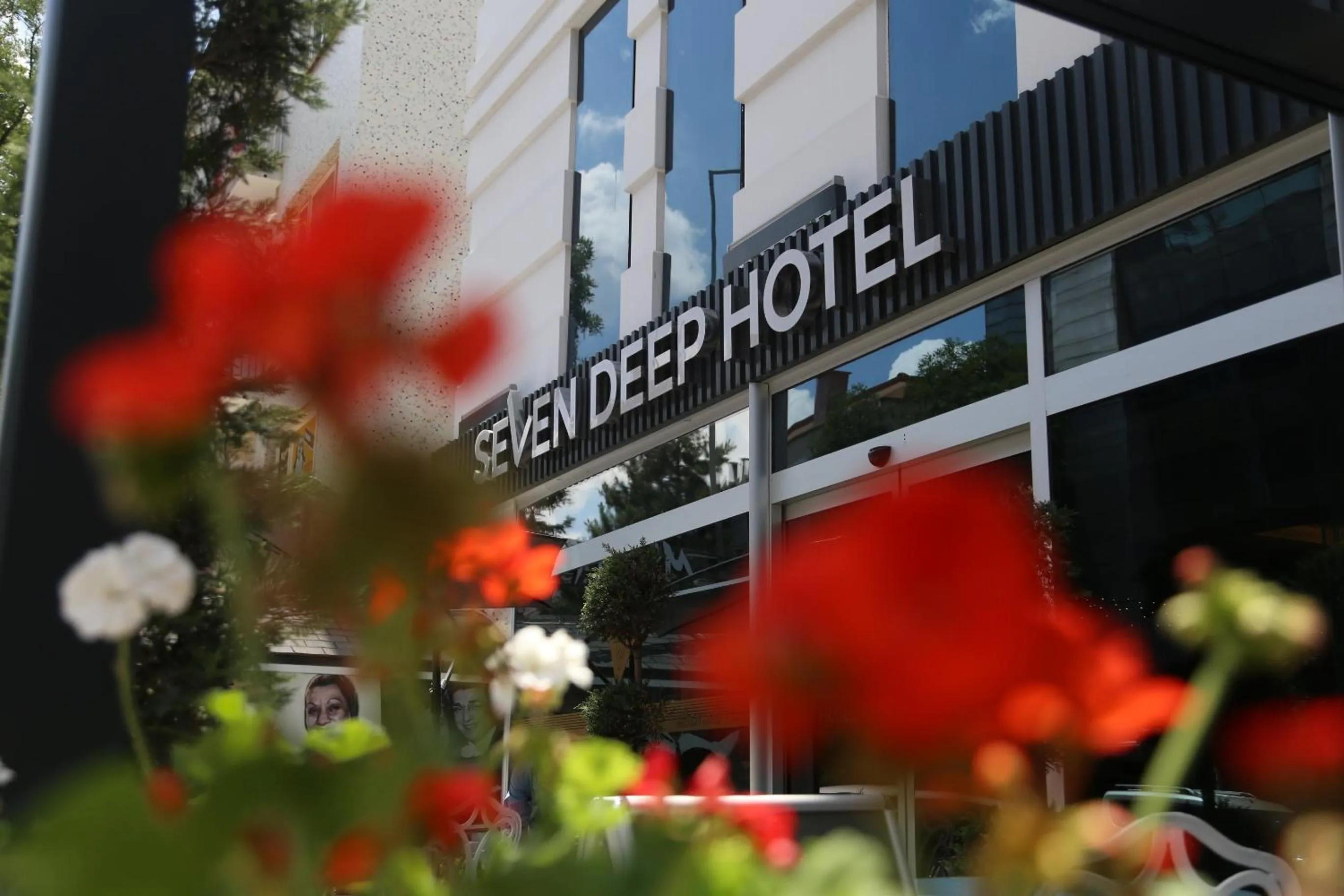 Facade/entrance in Seven Deep Hotel