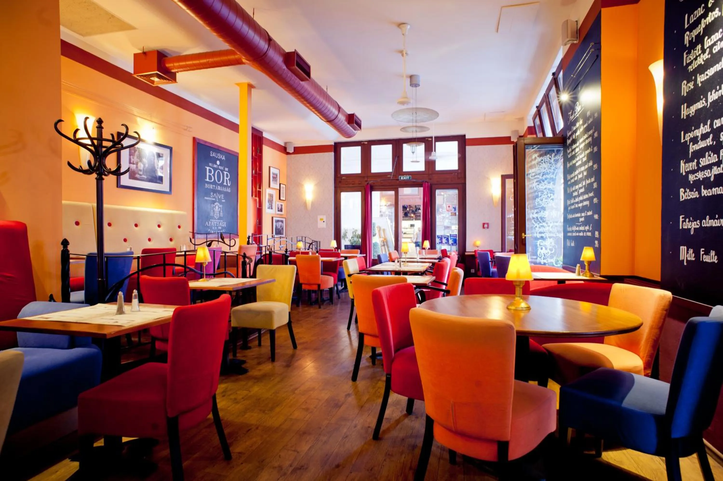 Restaurant/places to eat in Mango Apartments