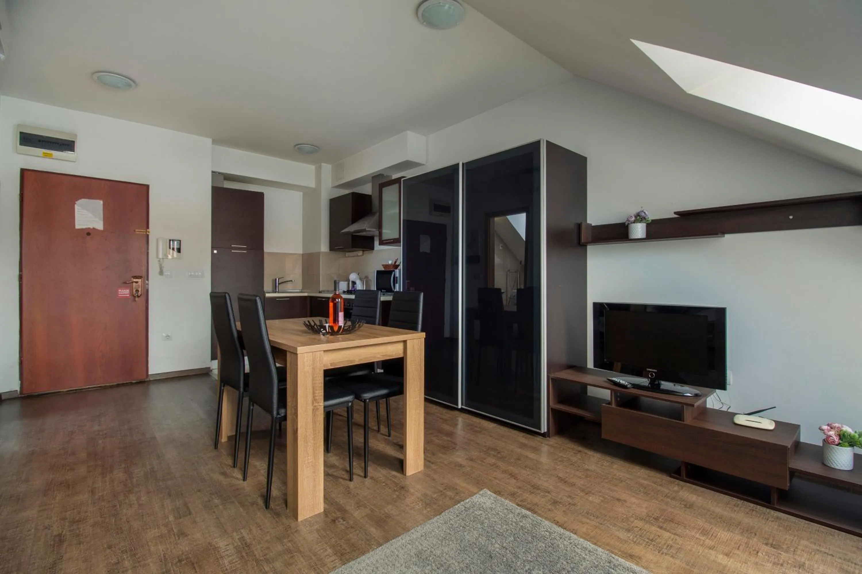 TV and multimedia in Mango Apartments