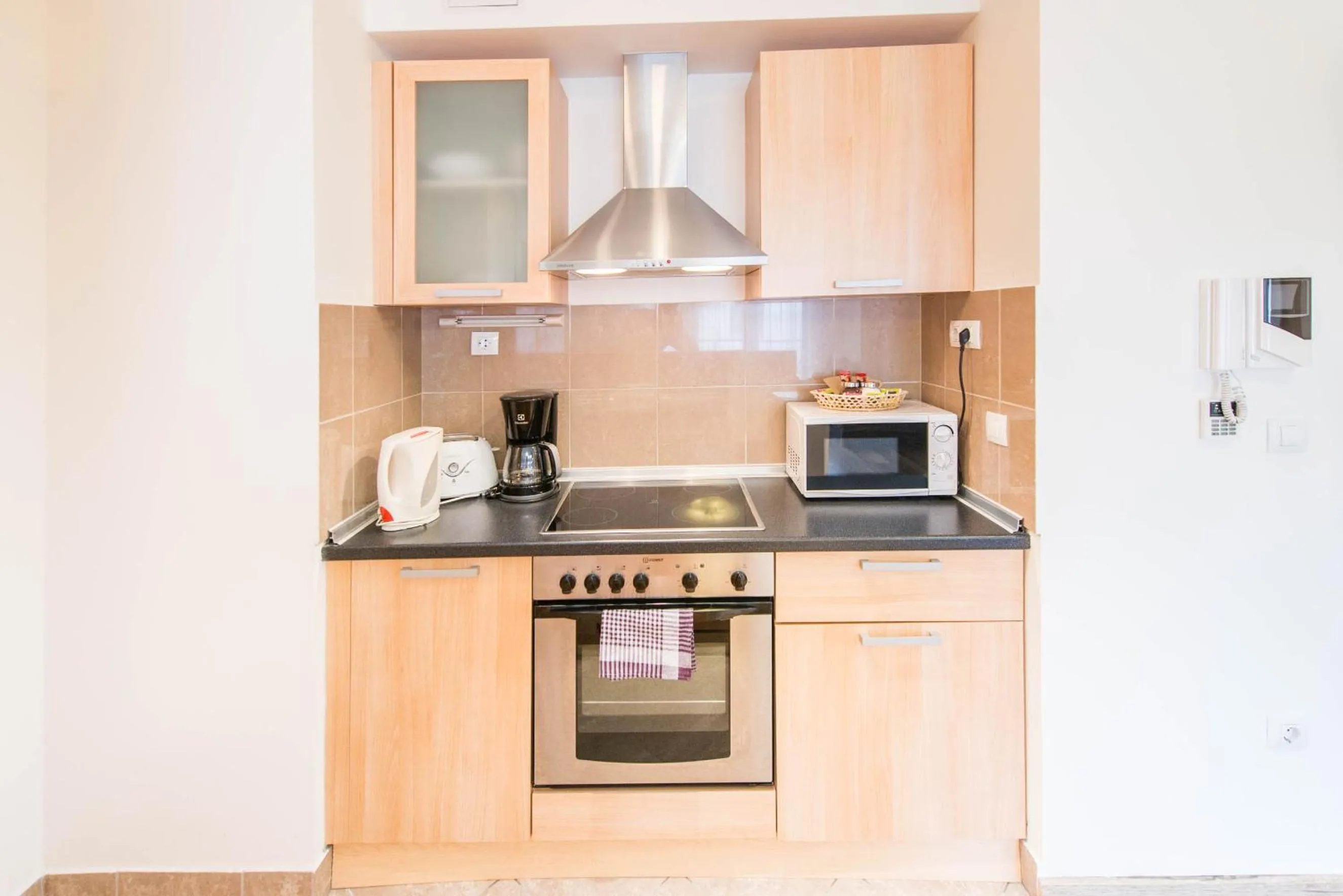 Kitchen or kitchenette in Mango Apartments