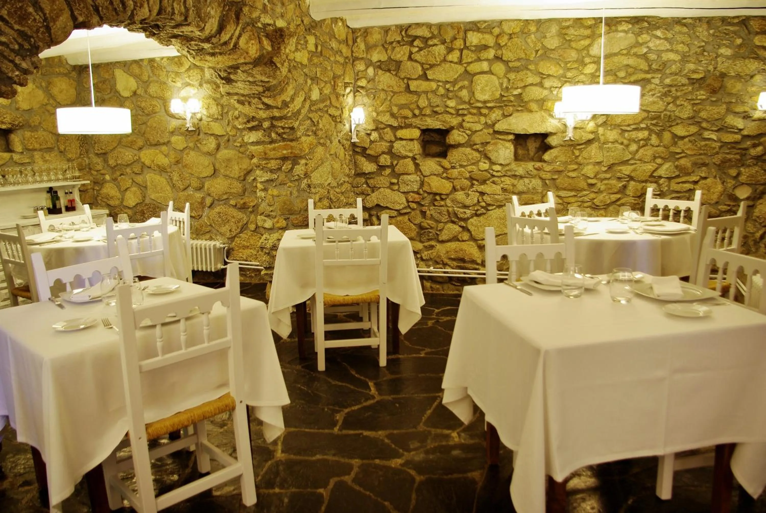 Restaurant/places to eat in Els Caçadors de Maçanet