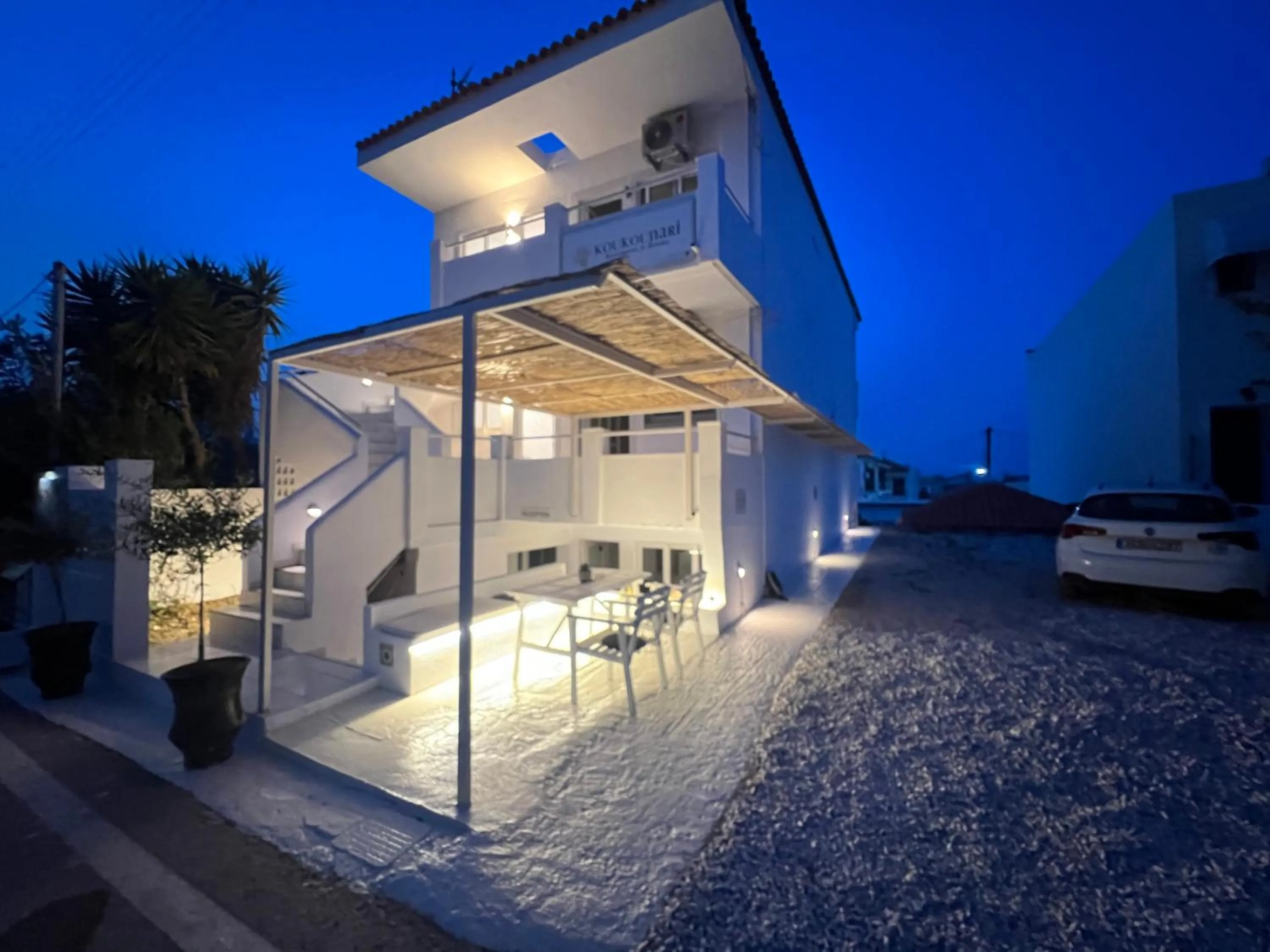 Koukounari Apartments