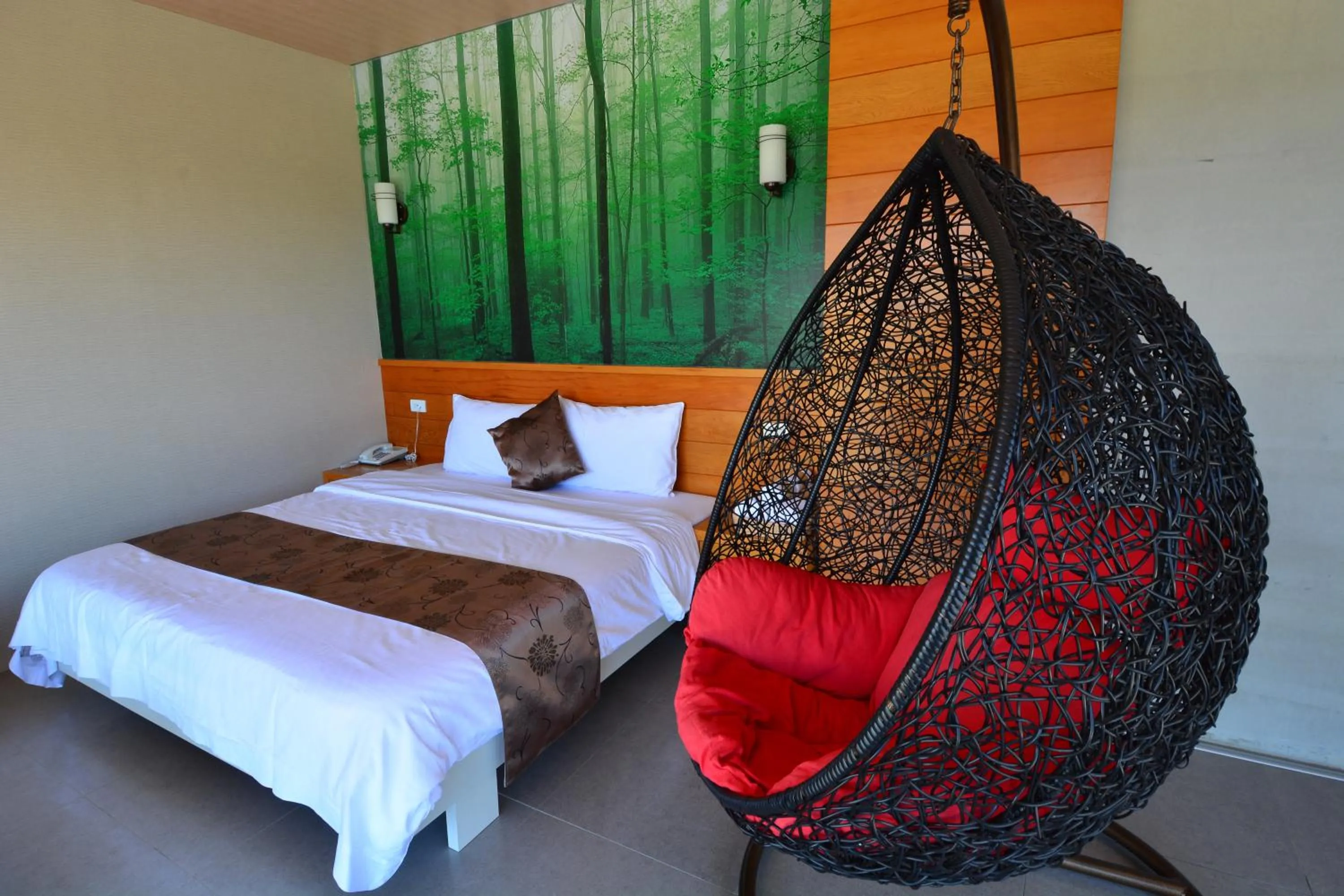 Property building, Bed in Simple Happiness B&B