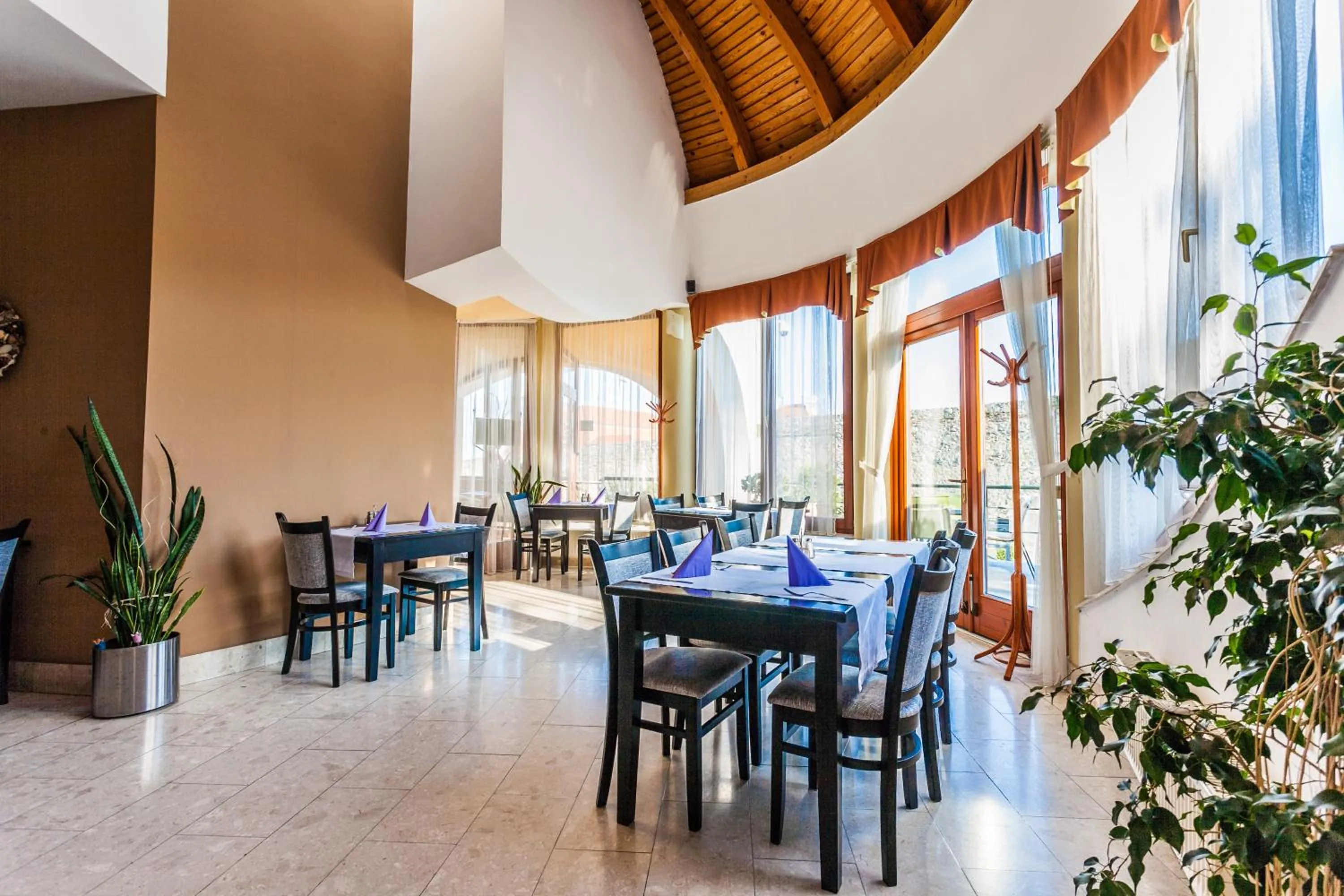 Restaurant/places to eat in Sándor Hotel