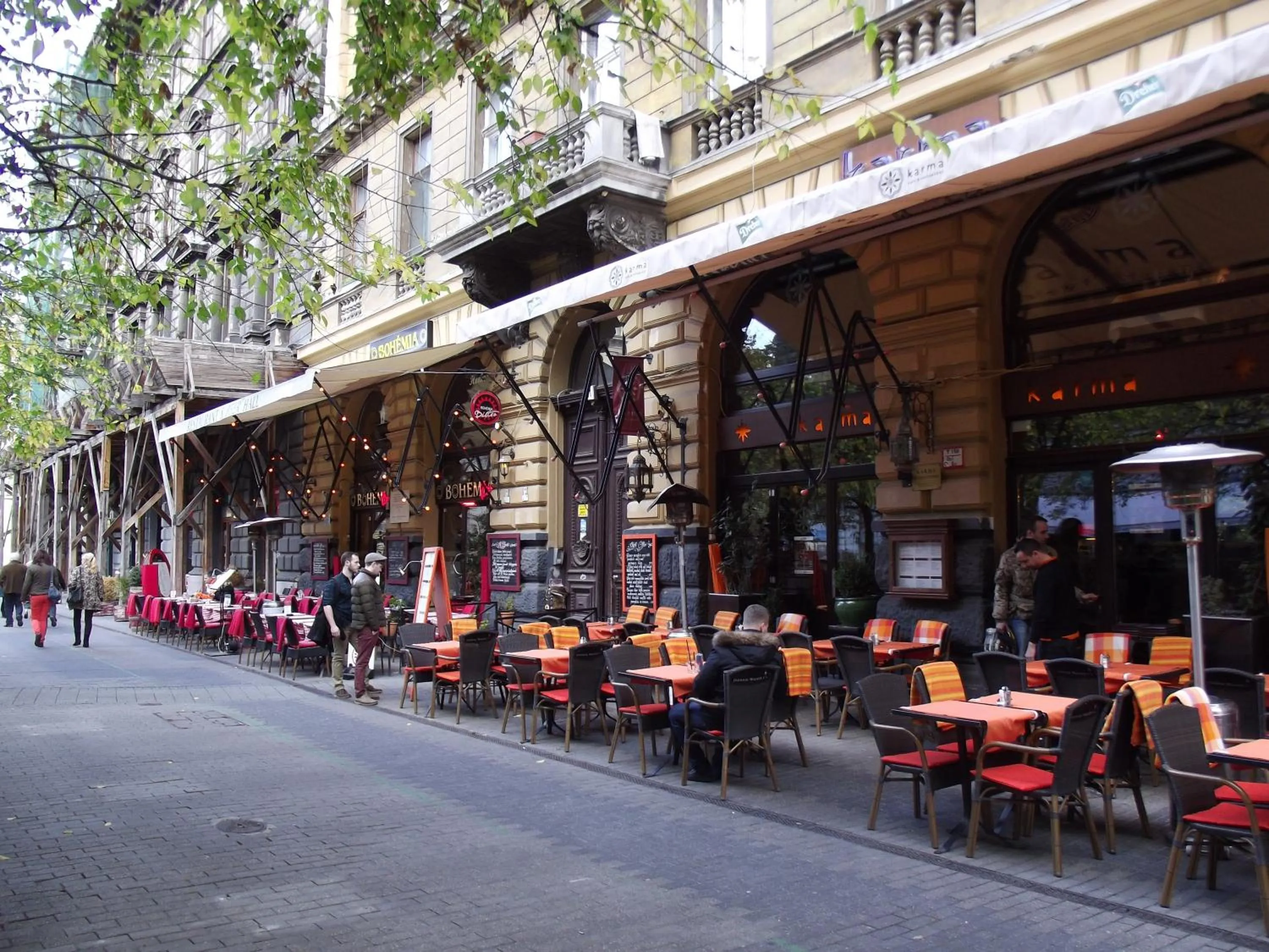 Restaurant/places to eat in Karma Boutique Apartments