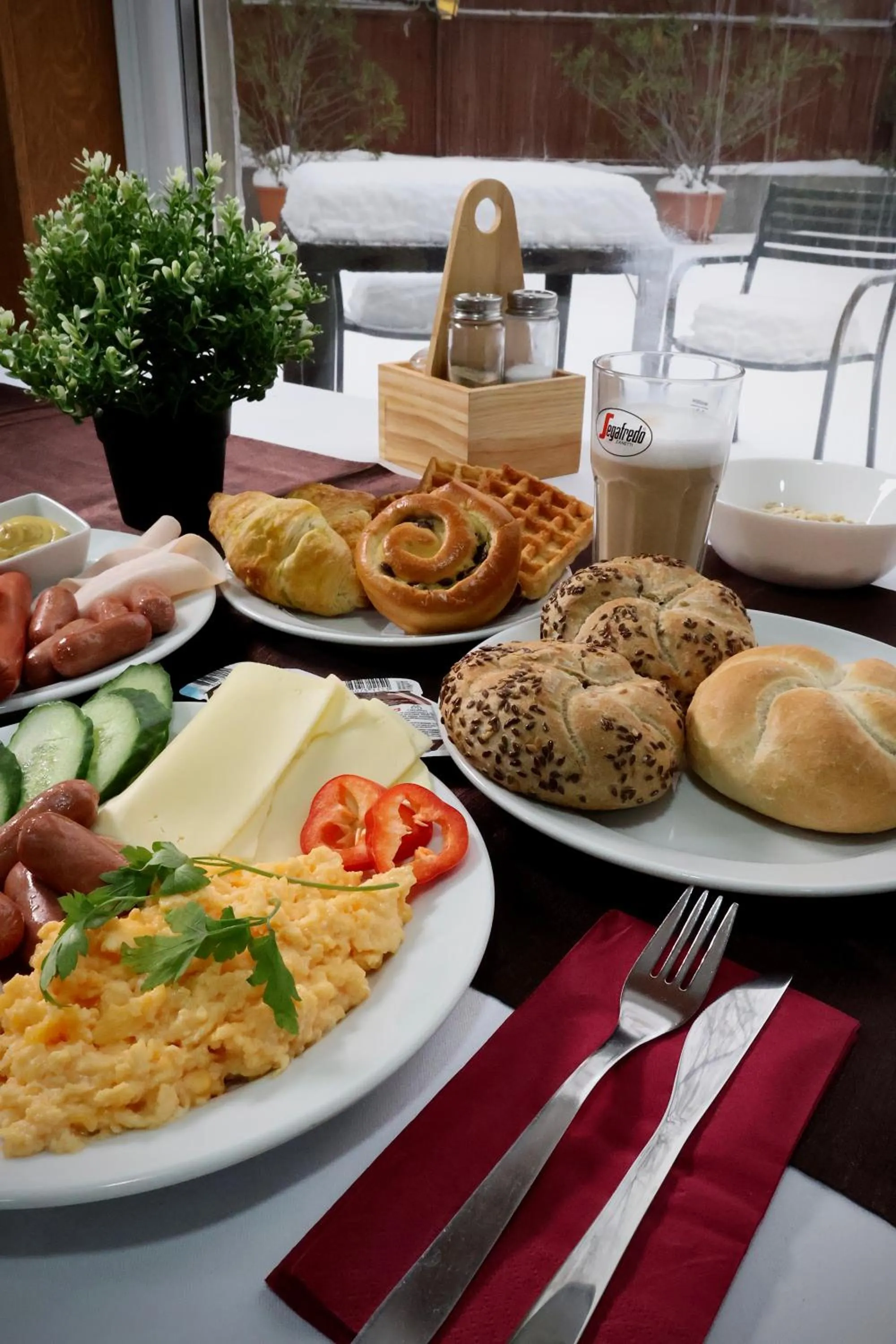 Breakfast in Hotel Amadeus