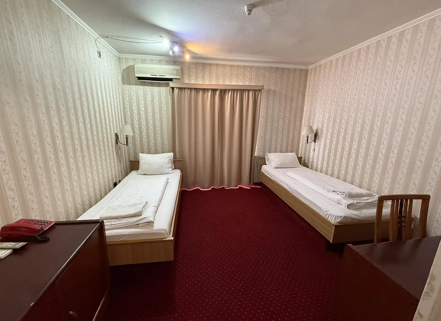 Double Room - single occupancy in Hotel Amadeus Double Room - single occupancy in Hotel Amadeus