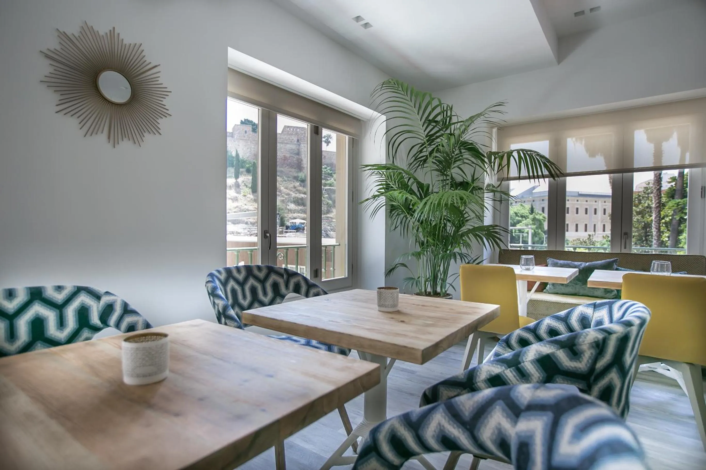 Restaurant/places to eat in Hotel Boutique Teatro Romano