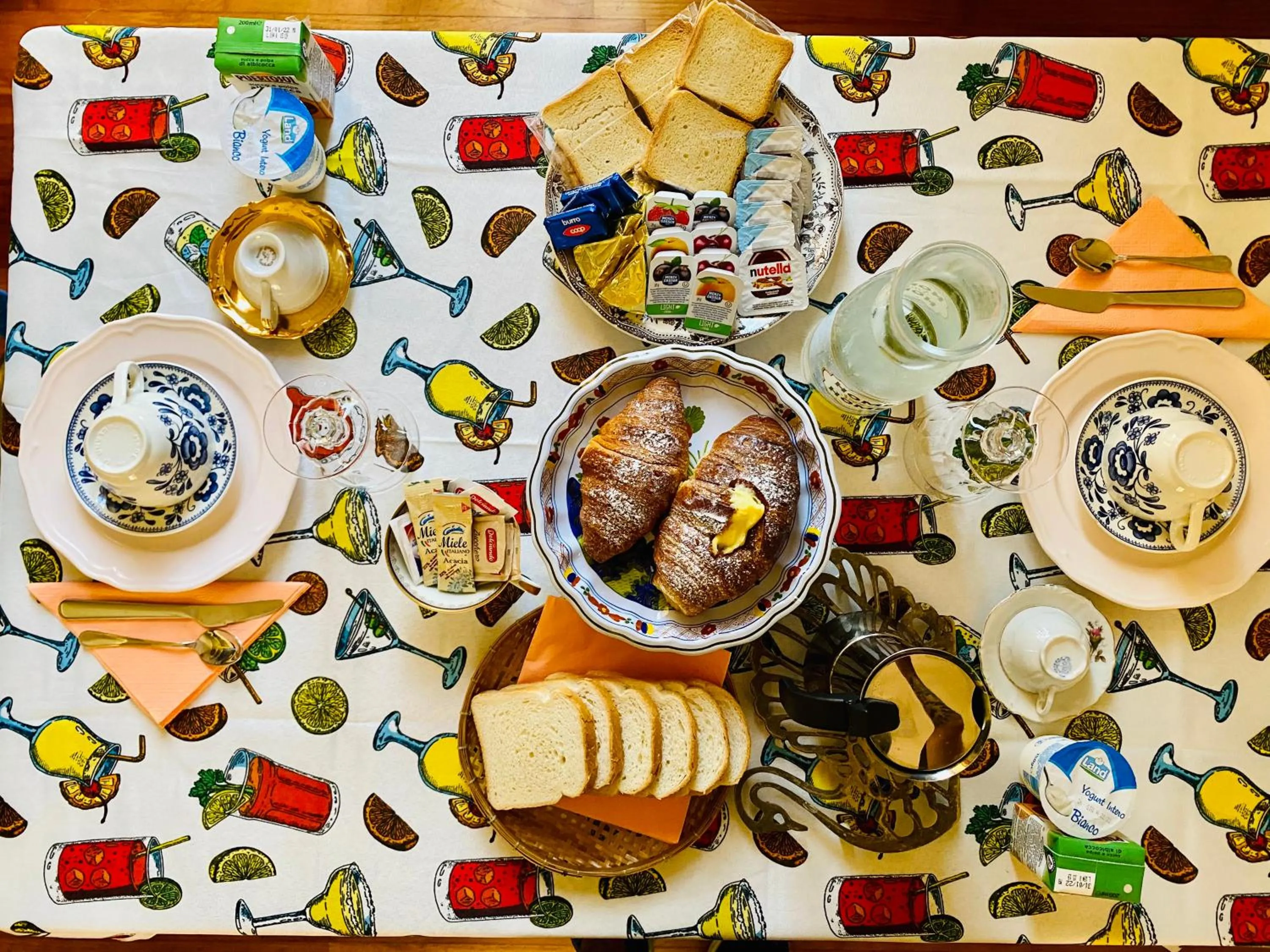 Food and drinks in B&B Anastagi