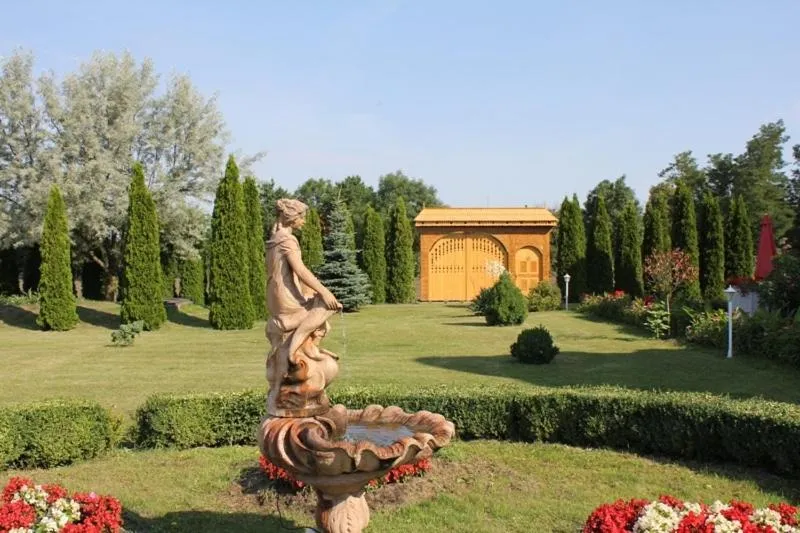 Garden in Barokk Hotel