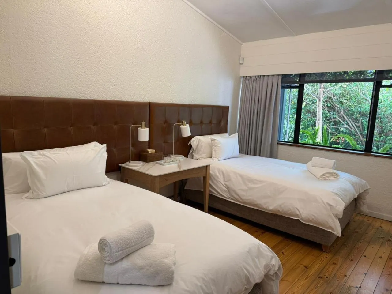 Bedroom, Bed in Twice Central Guest House