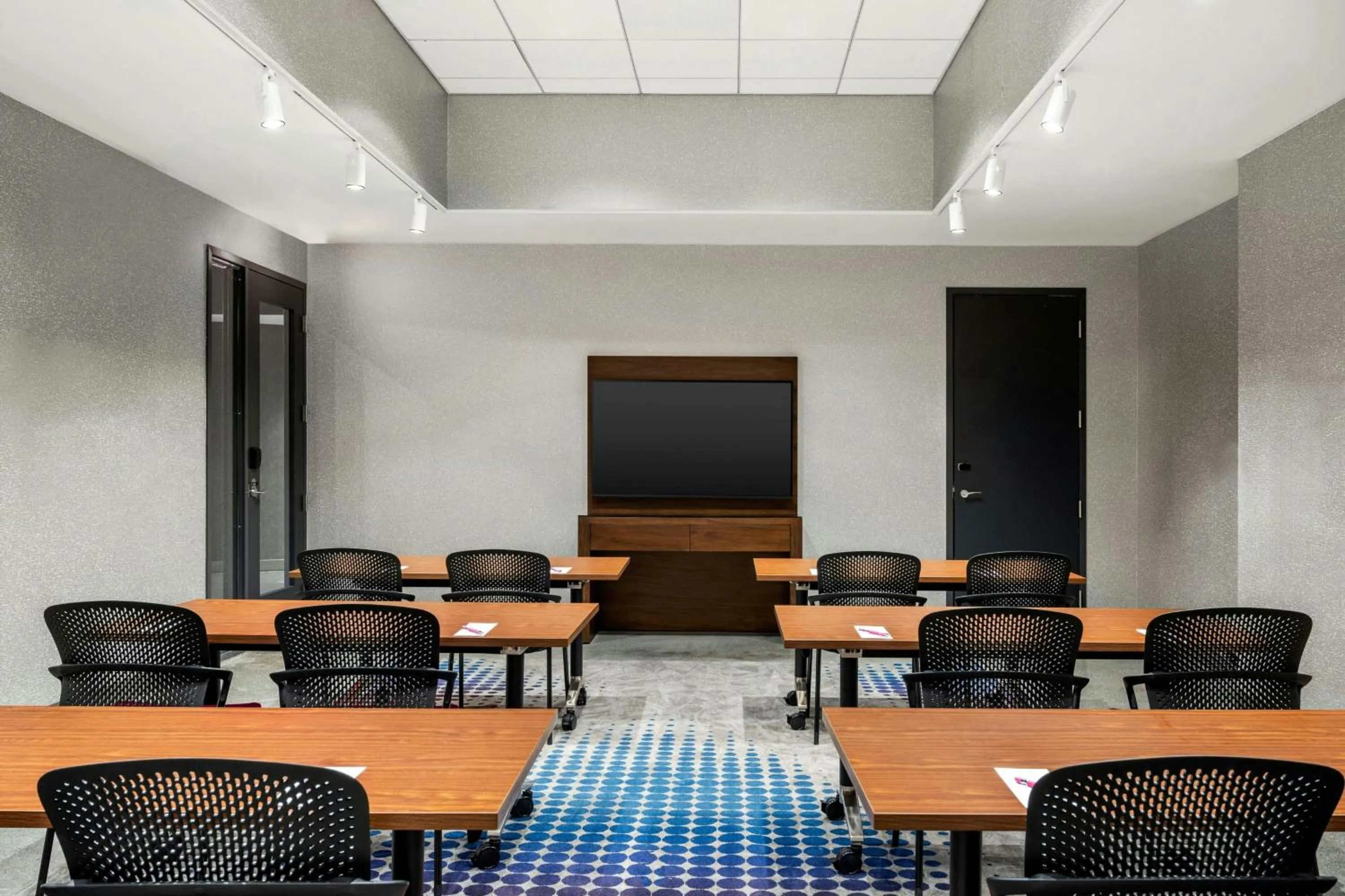 Meeting/conference room in Aloft Chicago Schaumburg