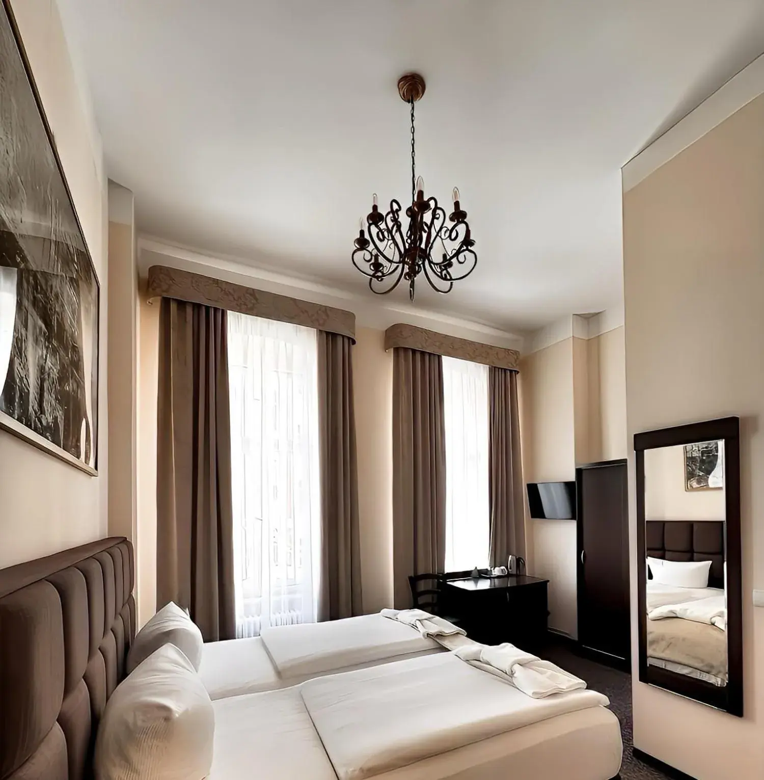 Standard Double Room in Upper Room Hotel Kurfürstendamm Standard Double Room in Upper Room Hotel Kurfürstendamm