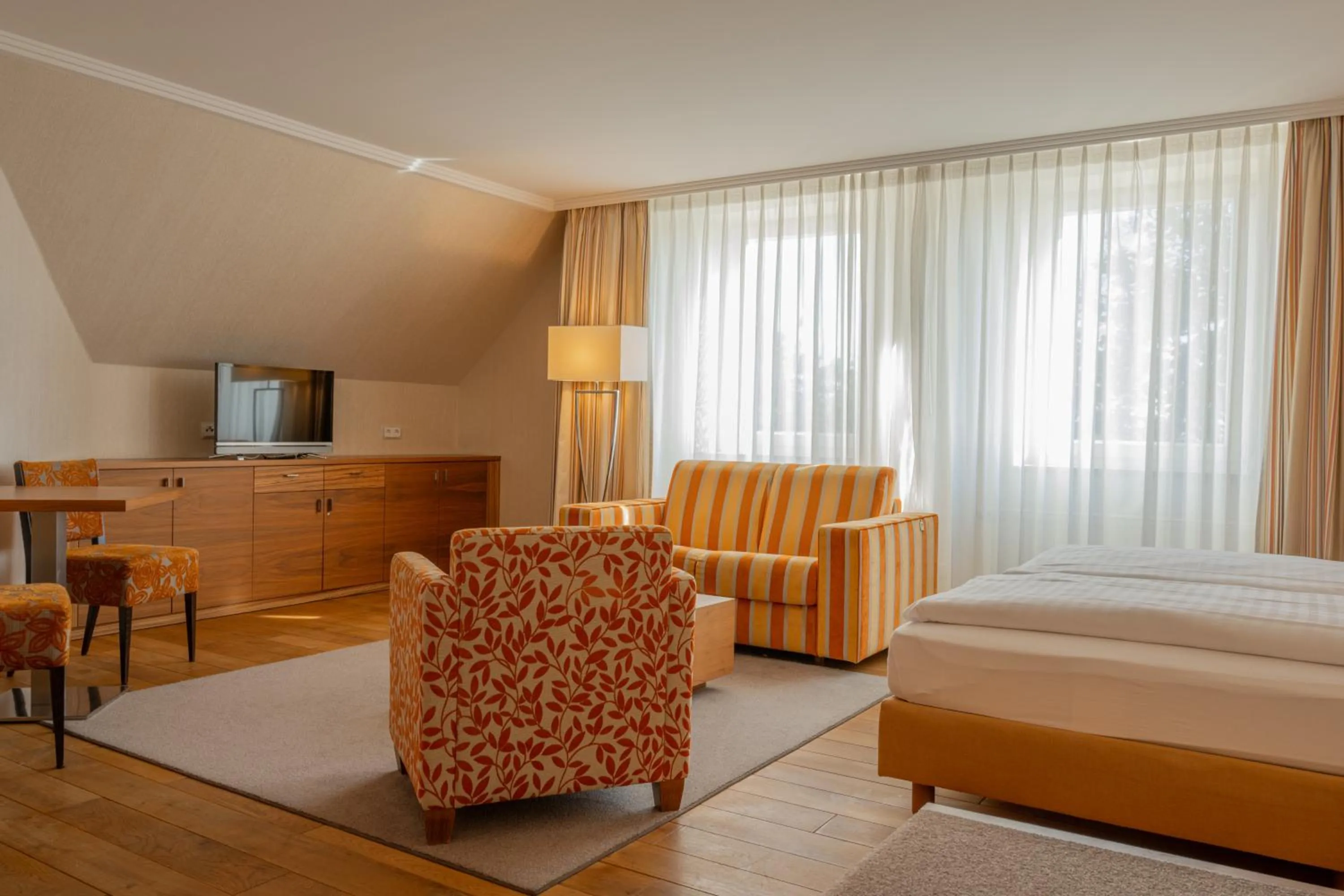 Photo of the whole room, Bed in Gästehaus Heinrich Schüchtermann