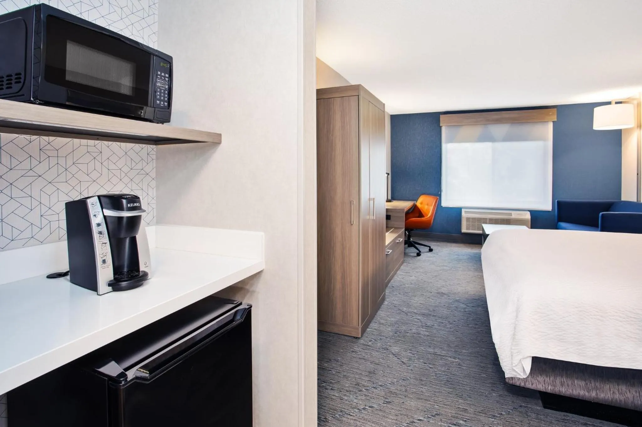 Photo of the whole room in Holiday Inn Express Hotel & Suites - Belleville Area by IHG