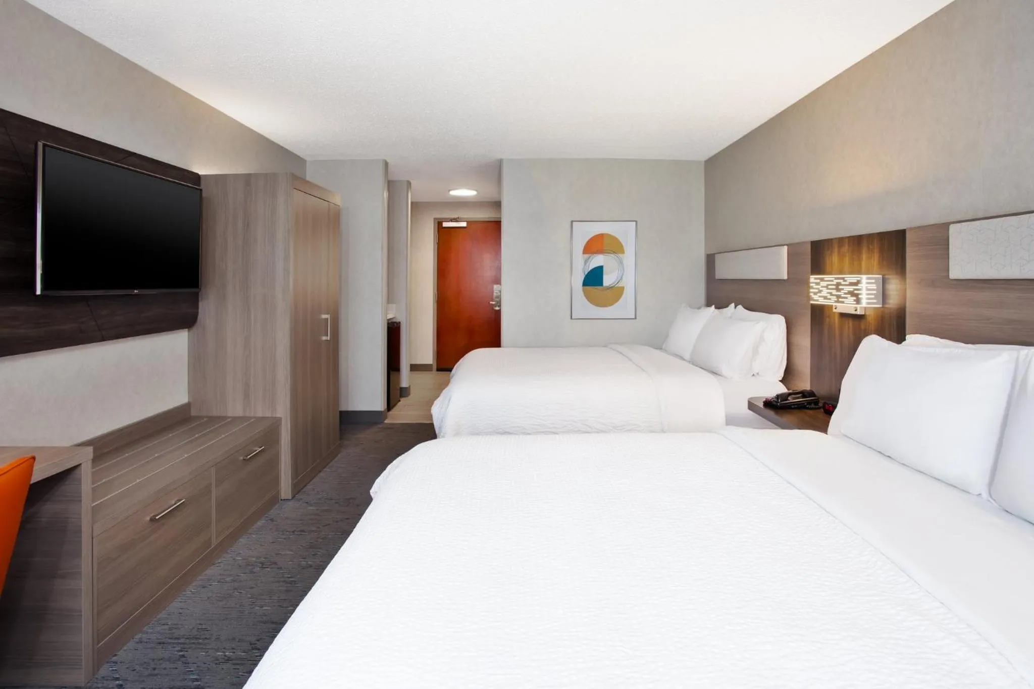 Photo of the whole room, Bed in Holiday Inn Express Hotel & Suites - Belleville Area by IHG