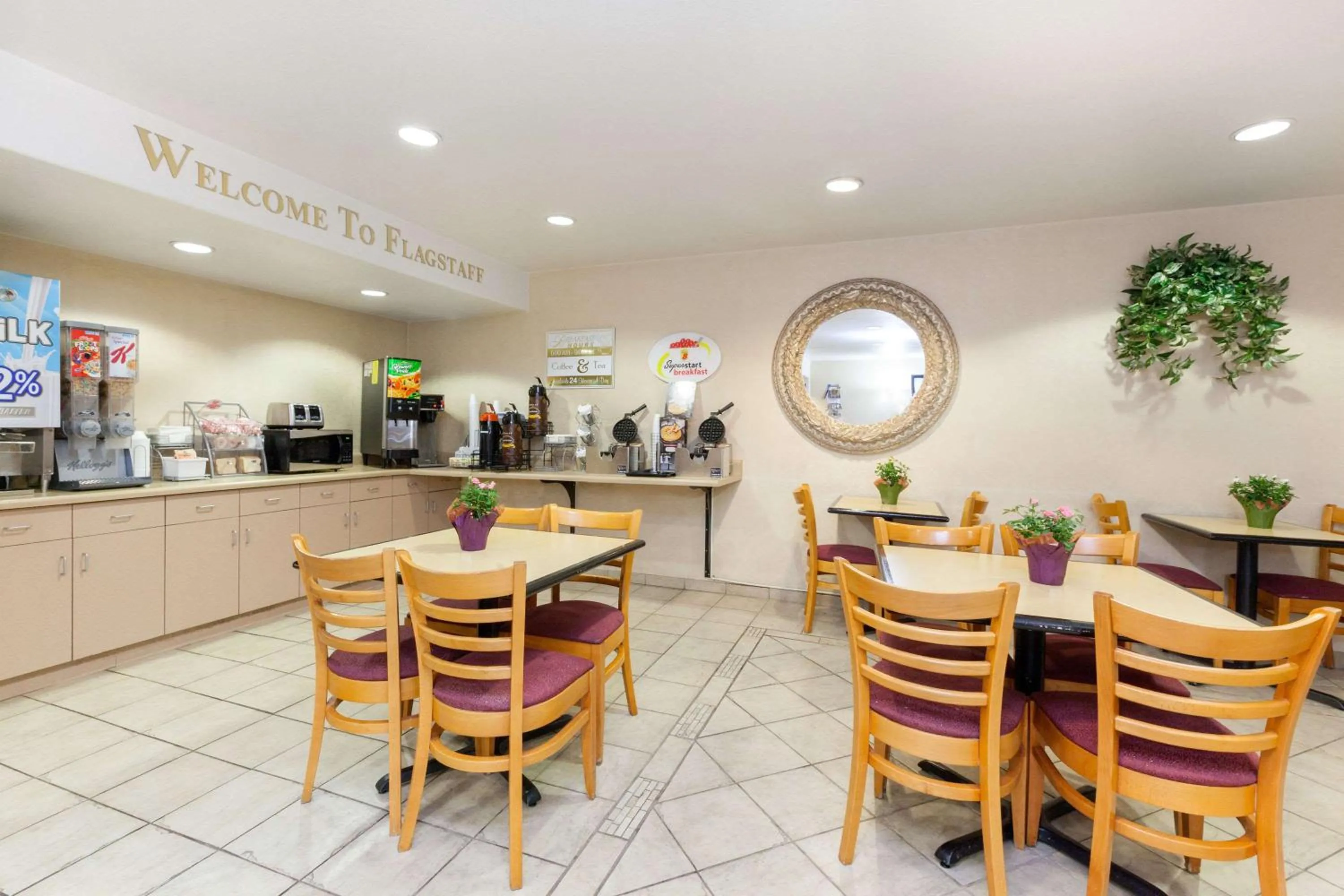 Restaurant/places to eat in Super 8 by Wyndham Flagstaff