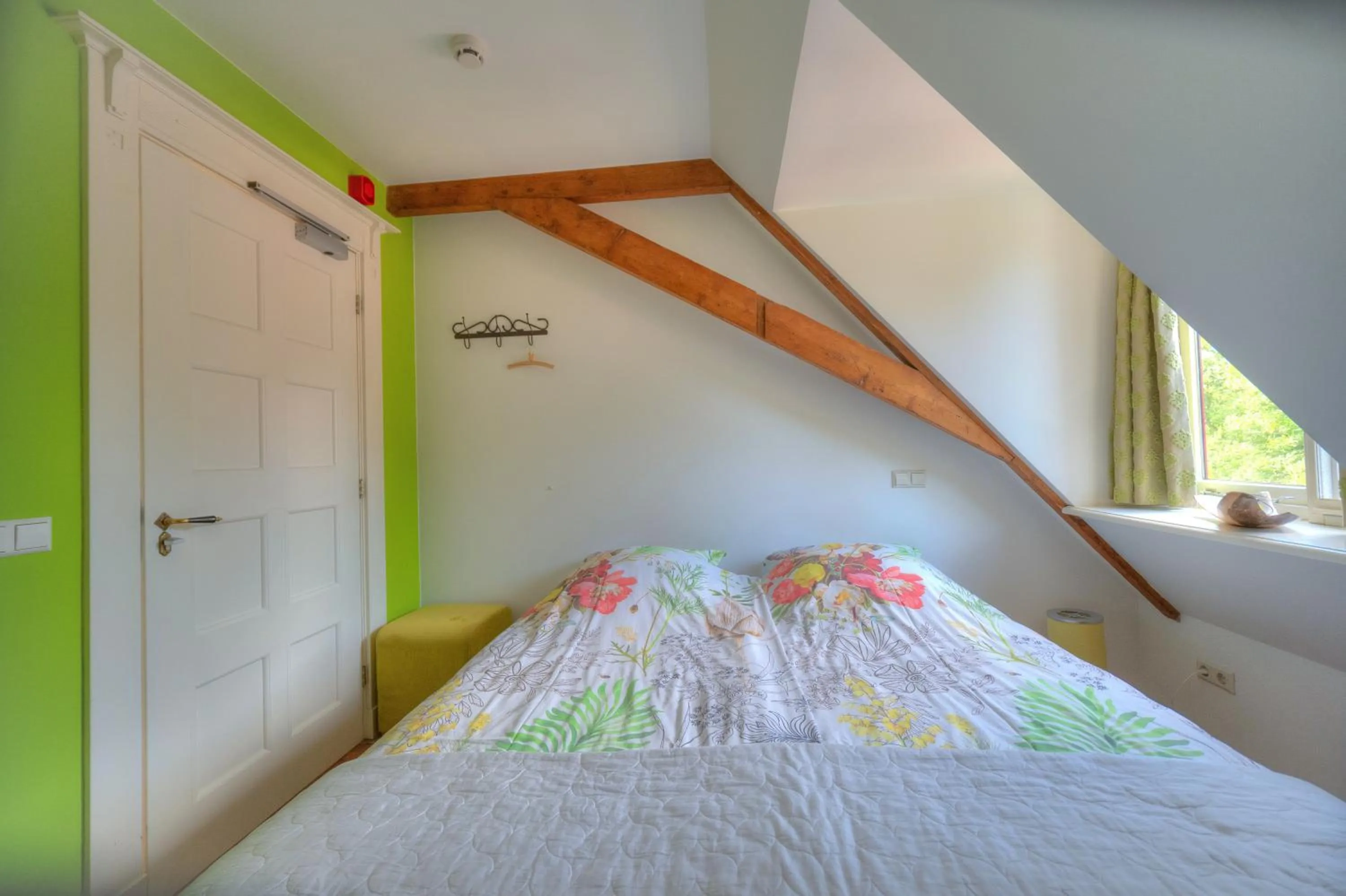 Bed in Burgers & Buitenlui