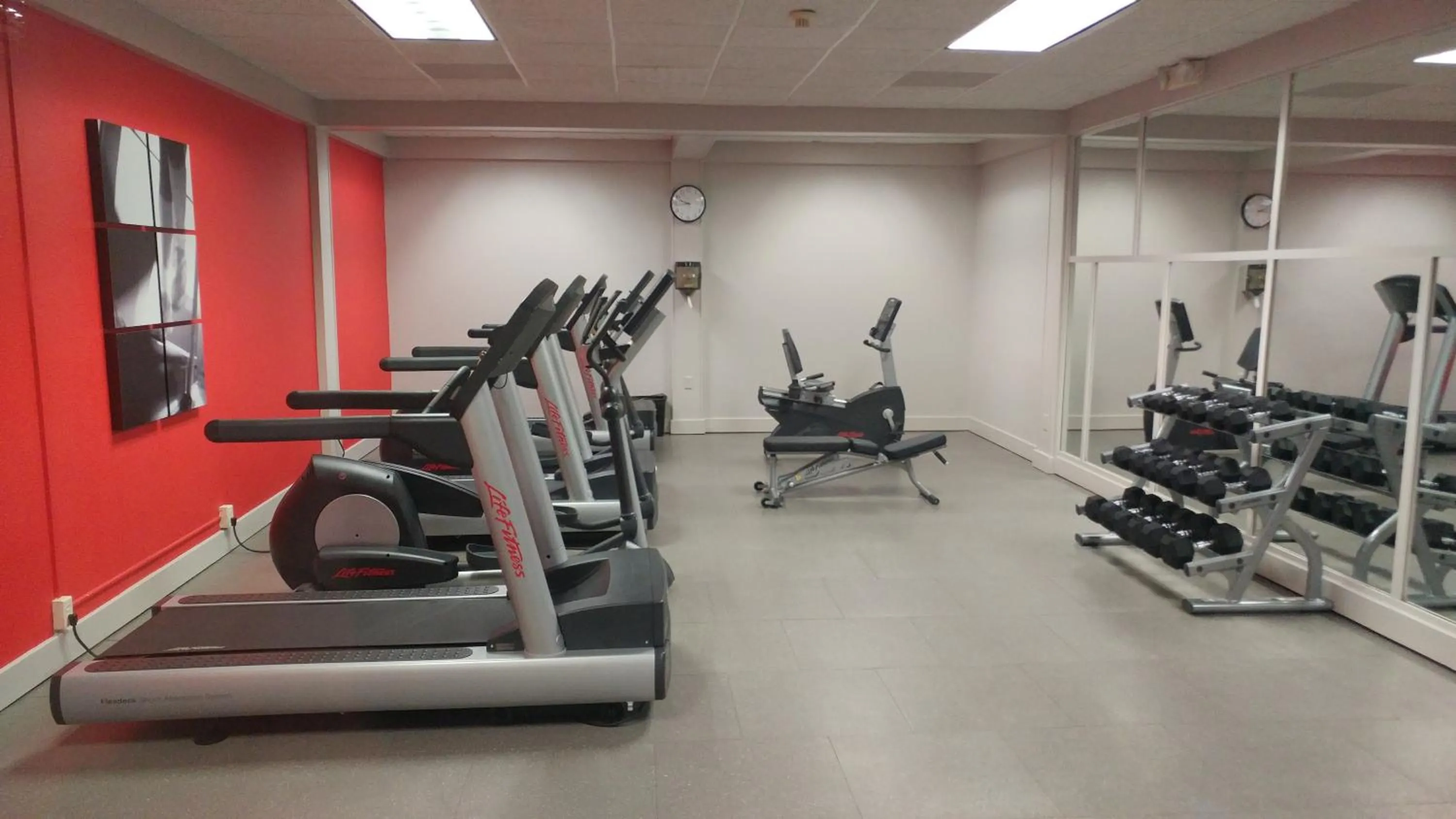 Fitness centre/facilities in Radisson Hotel Louisville North