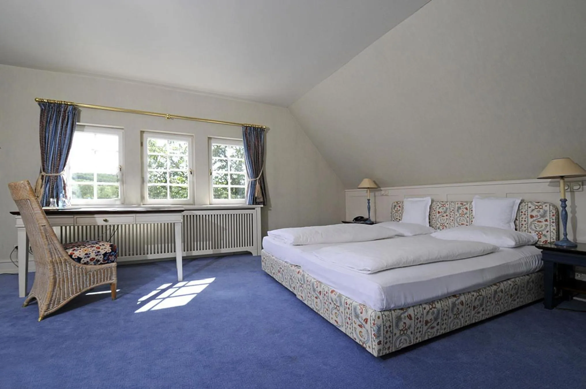 Photo of the whole room, Bed in Herrenhaus von Löw