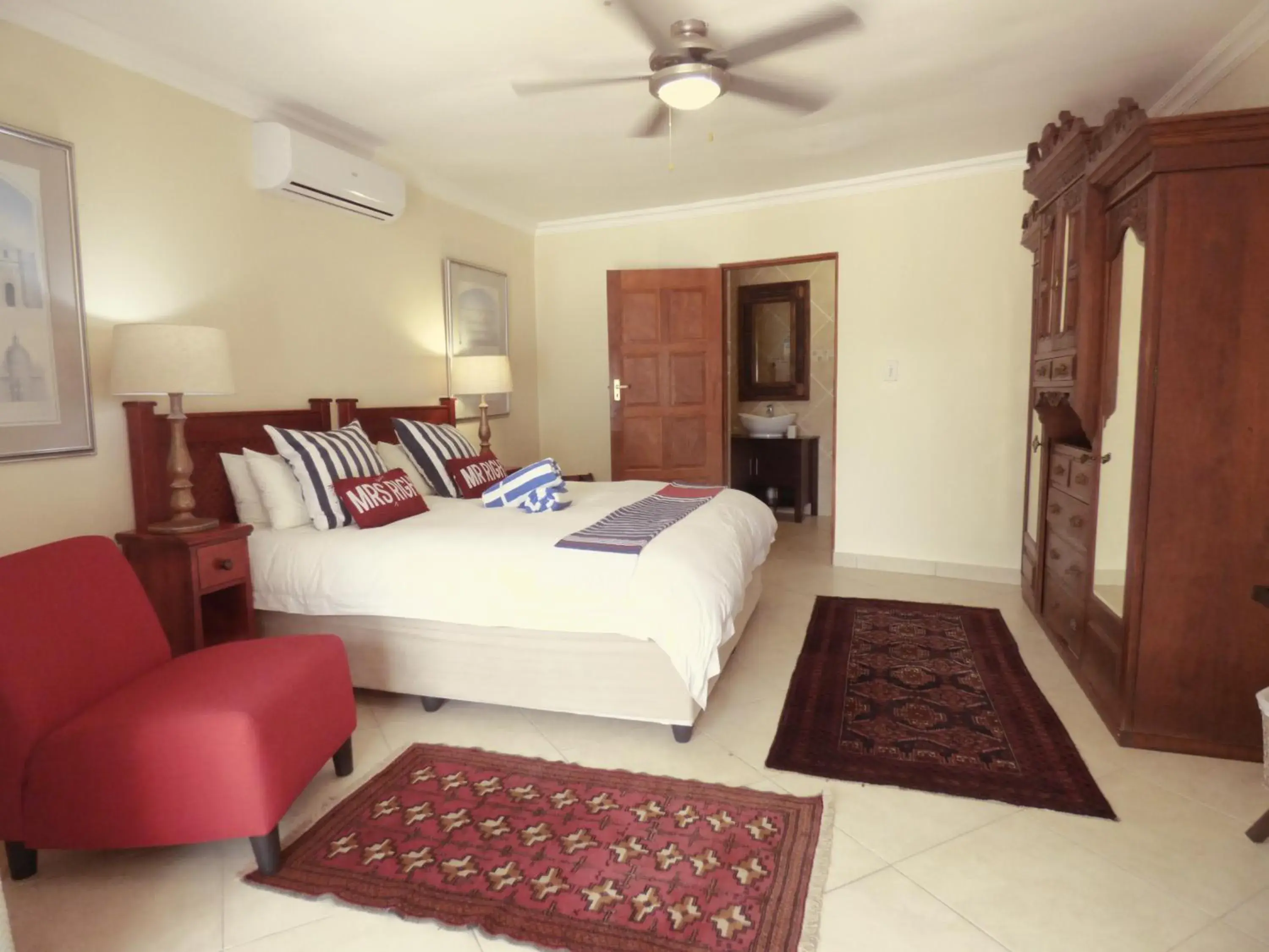 Deluxe King Room in Turtle Bay Lodge Deluxe King Room in Turtle Bay Lodge