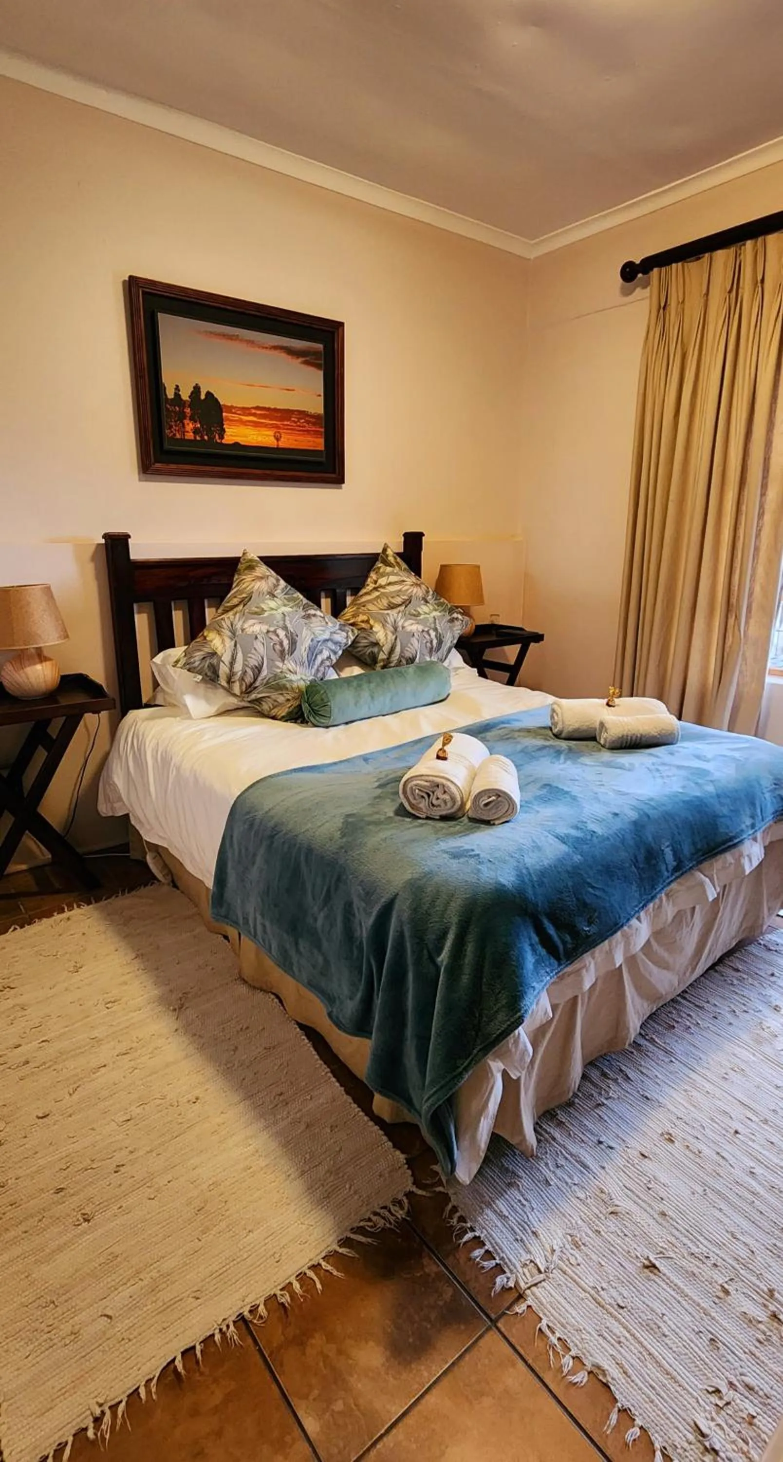 Bed in Ash River Lodge