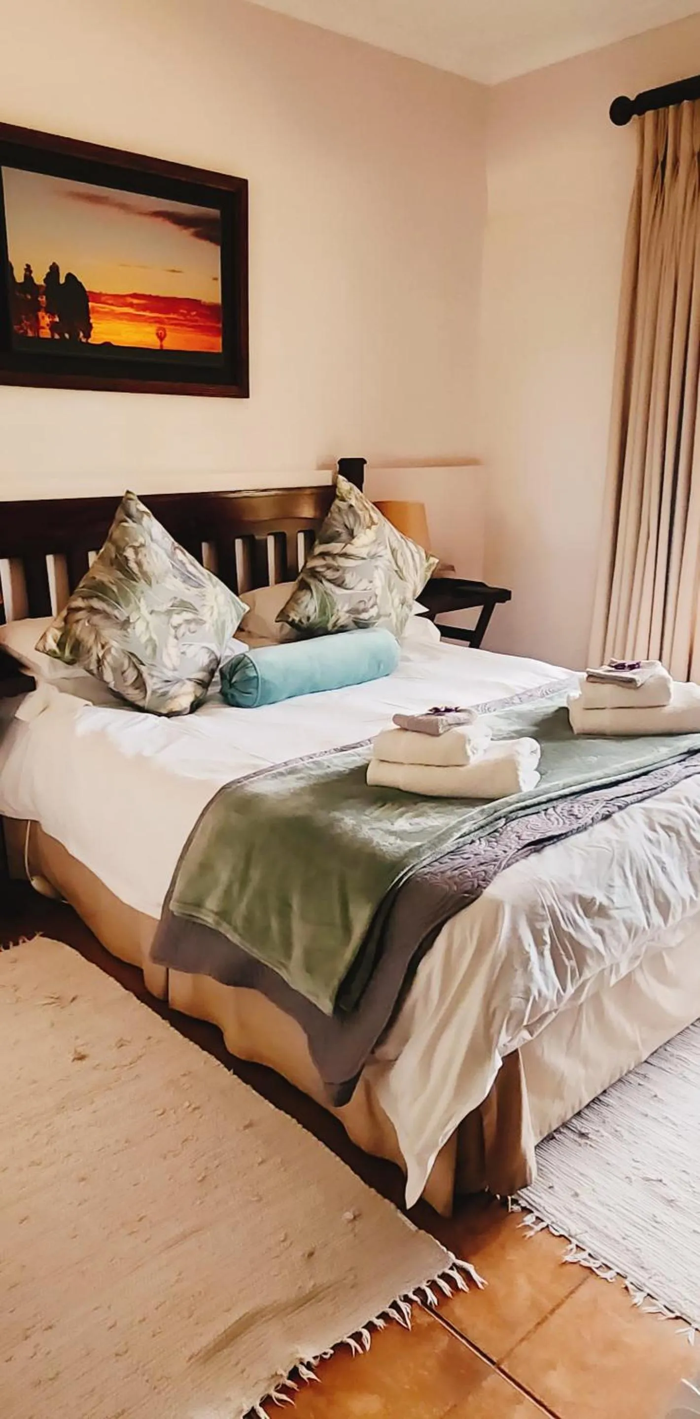 Bed in Ash River Lodge