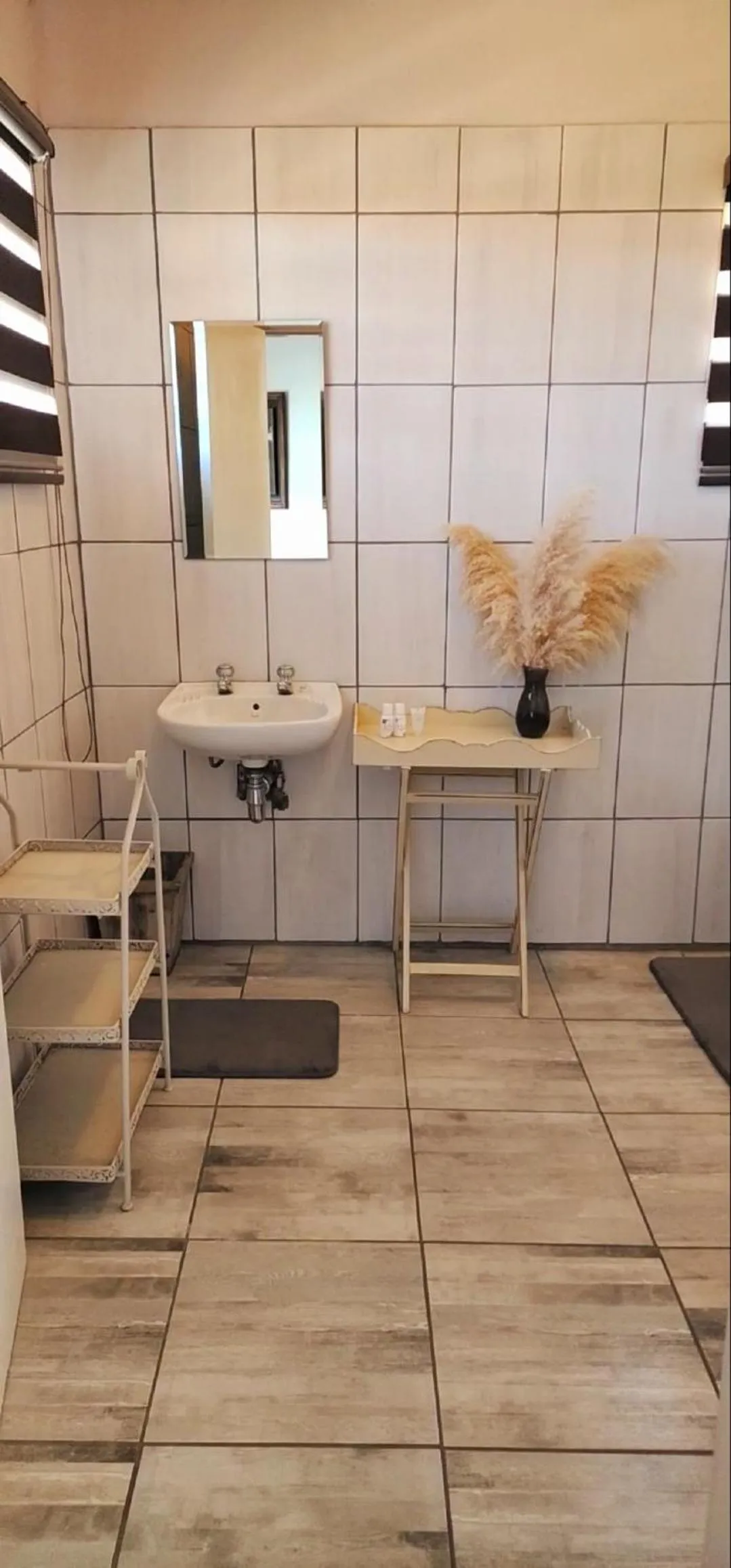 Bathroom in Ash River Lodge