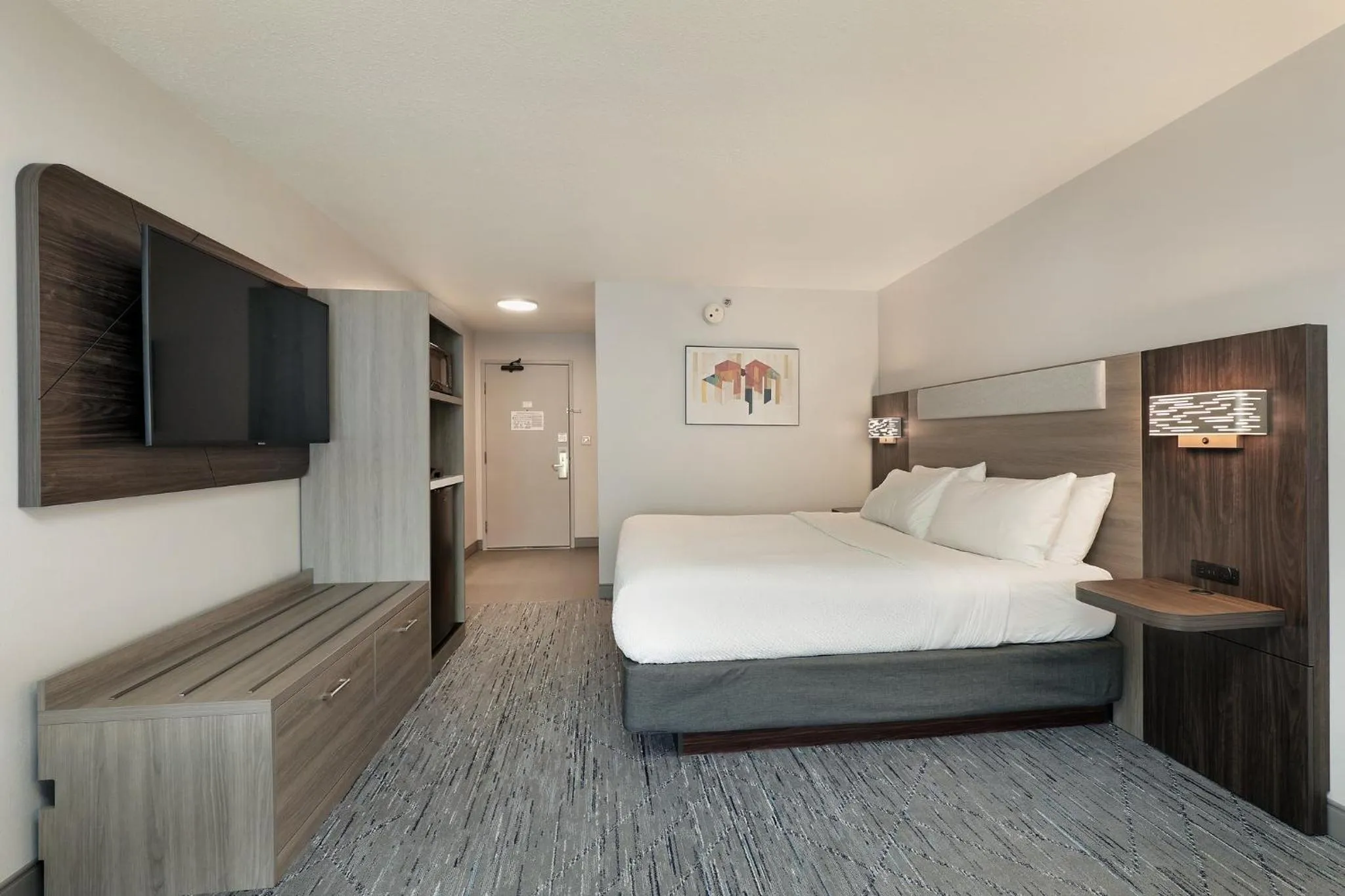 Photo of the whole room, Bed in Holiday Inn Express Hotel & Suites Milwaukee-New Berlin by IHG