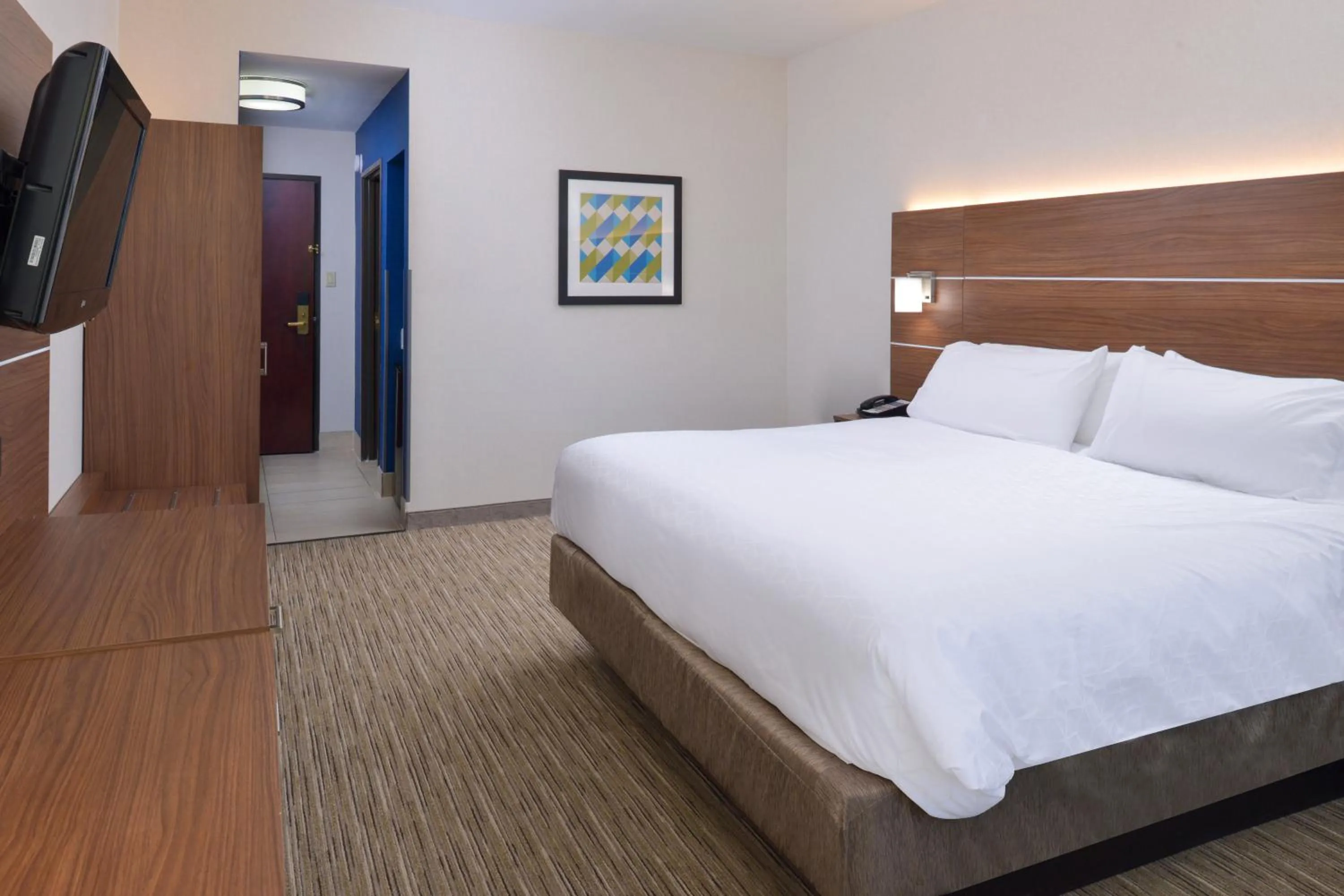 Photo of the whole room, Bed in Holiday Inn Express Hotel & Suites Abilene Mall South by IHG