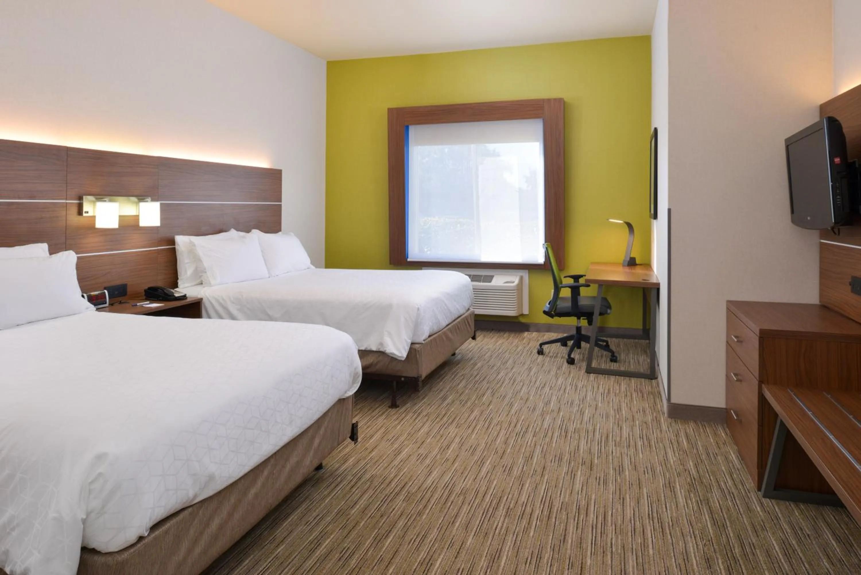 Photo of the whole room, Bed in Holiday Inn Express Hotel & Suites Abilene Mall South by IHG