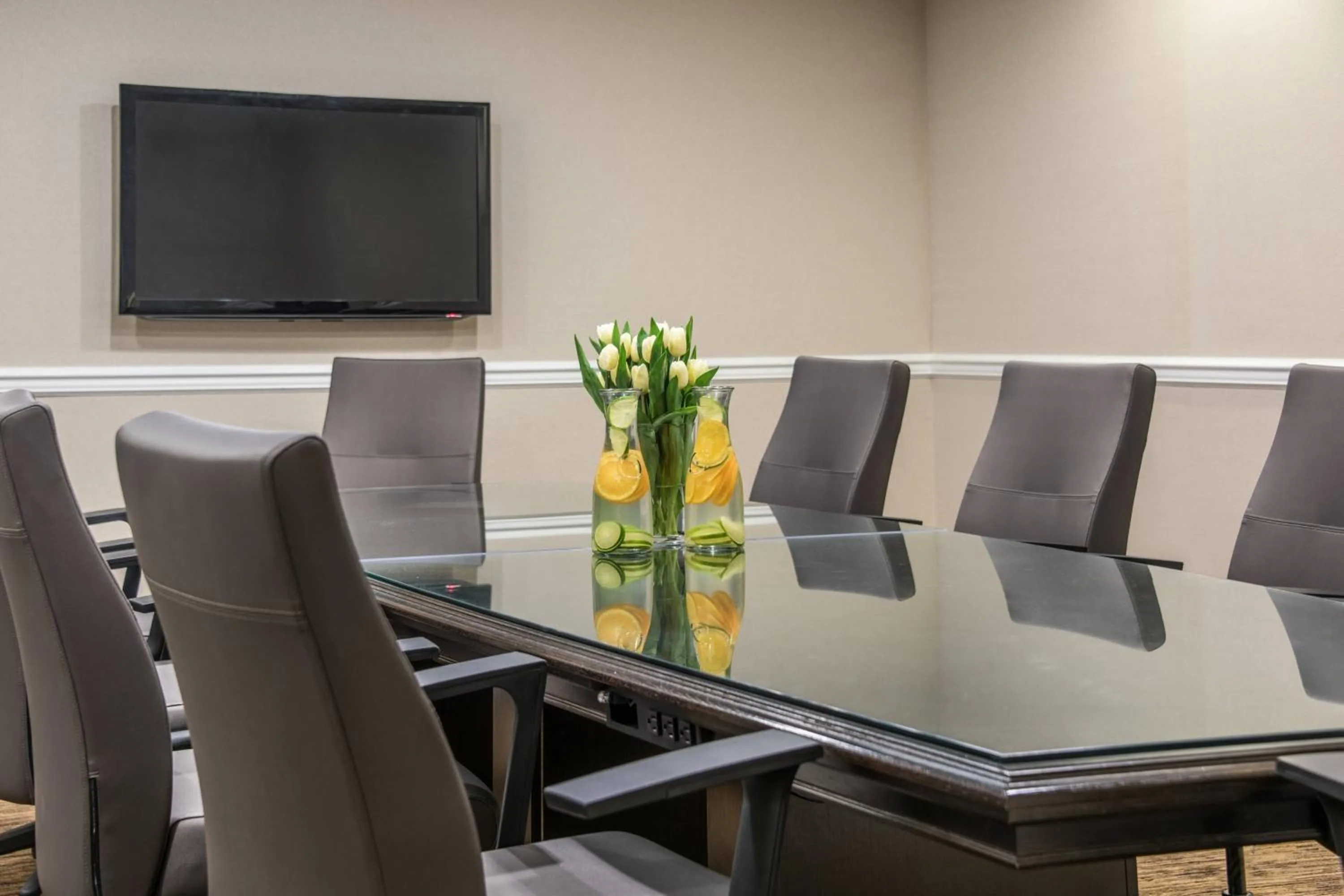 Meeting/conference room in Courtyard by Marriott Charleston Historic District