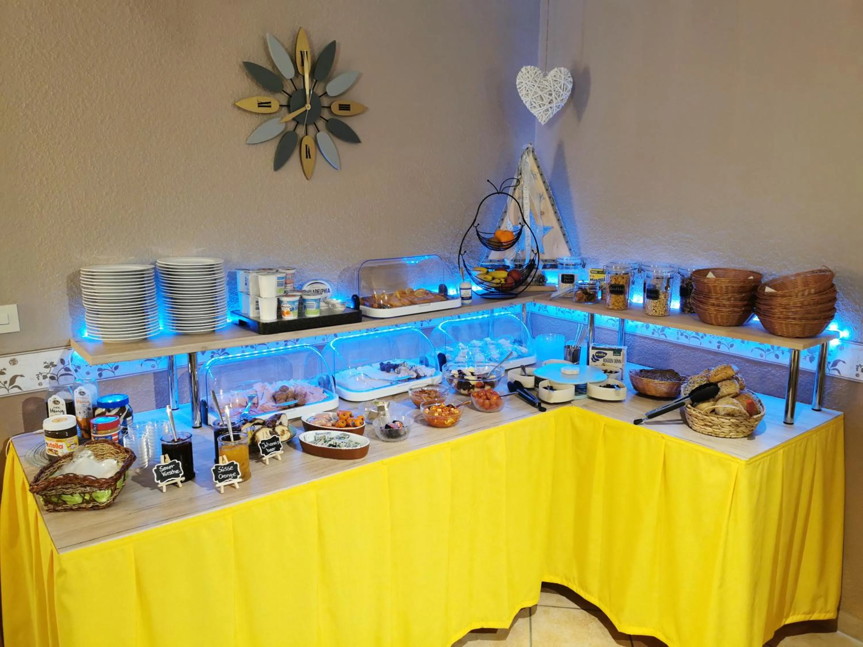 Buffet breakfast in Schloss Kirchham Appartement - & Wellnessanlage