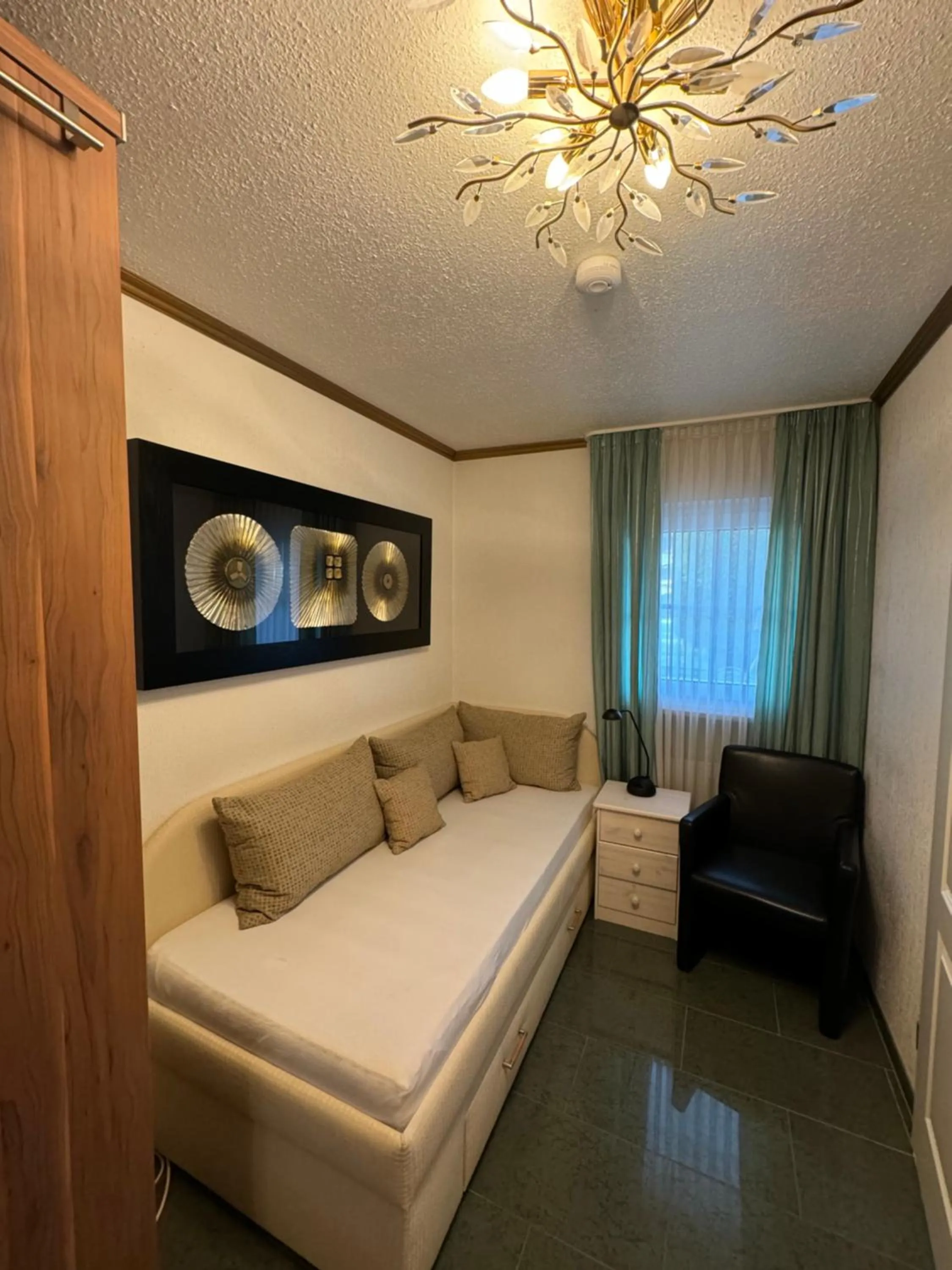 Photo of the whole room, Bed in Schloss Kirchham Appartement - & Wellnessanlage