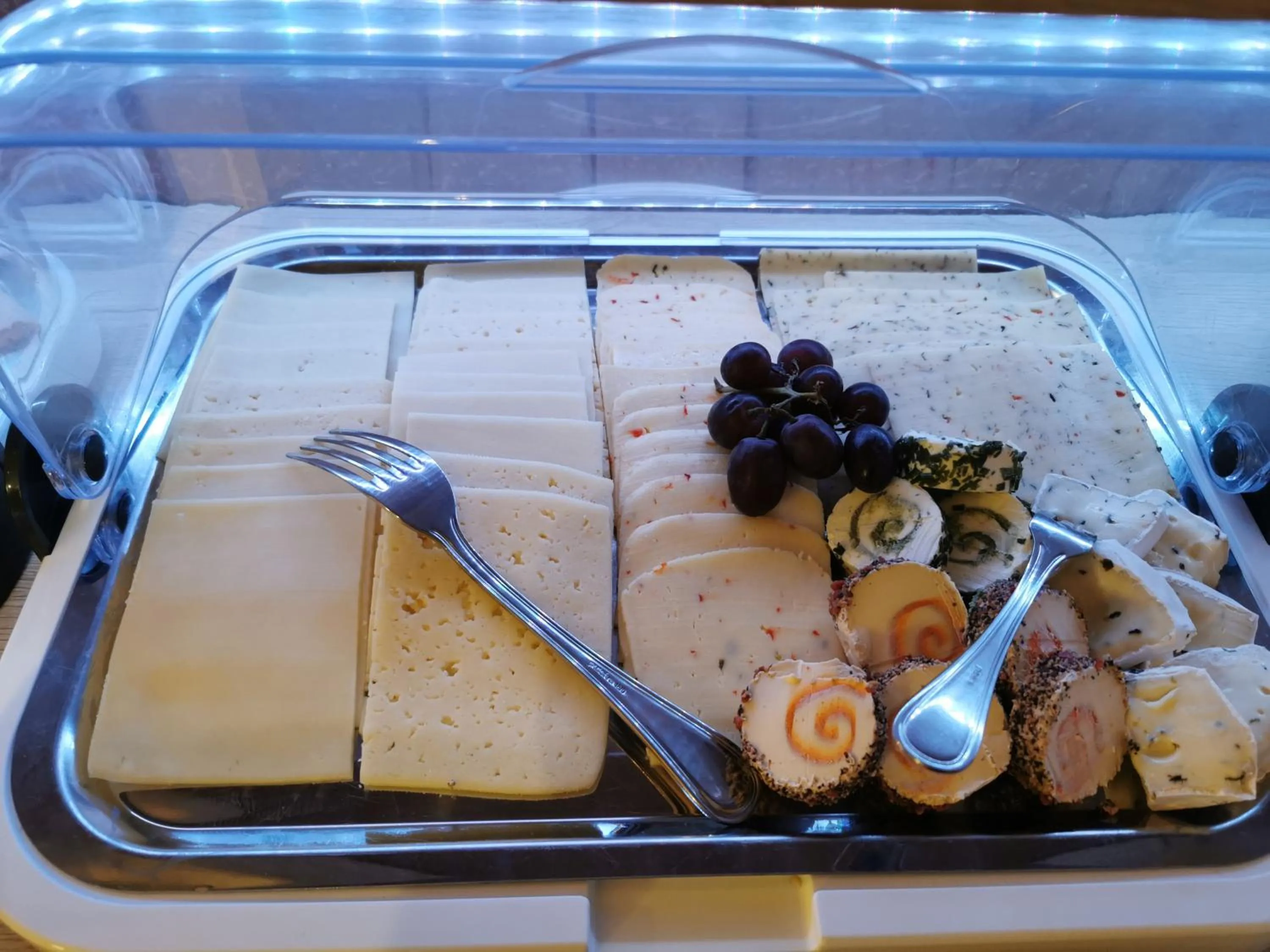 Buffet breakfast in Schloss Kirchham Appartement - & Wellnessanlage