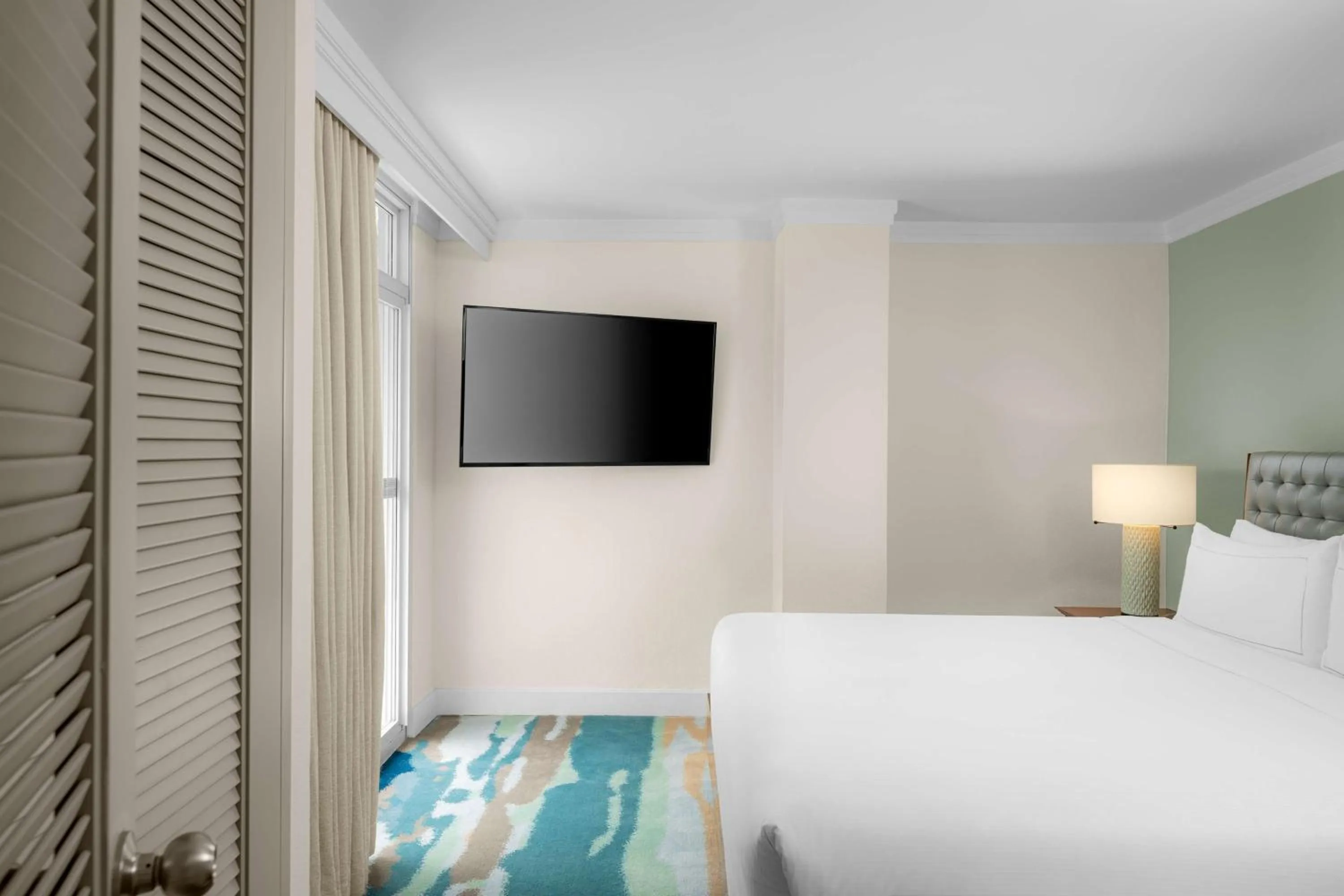 Bed in Hilton Aruba Caribbean Resort & Casino