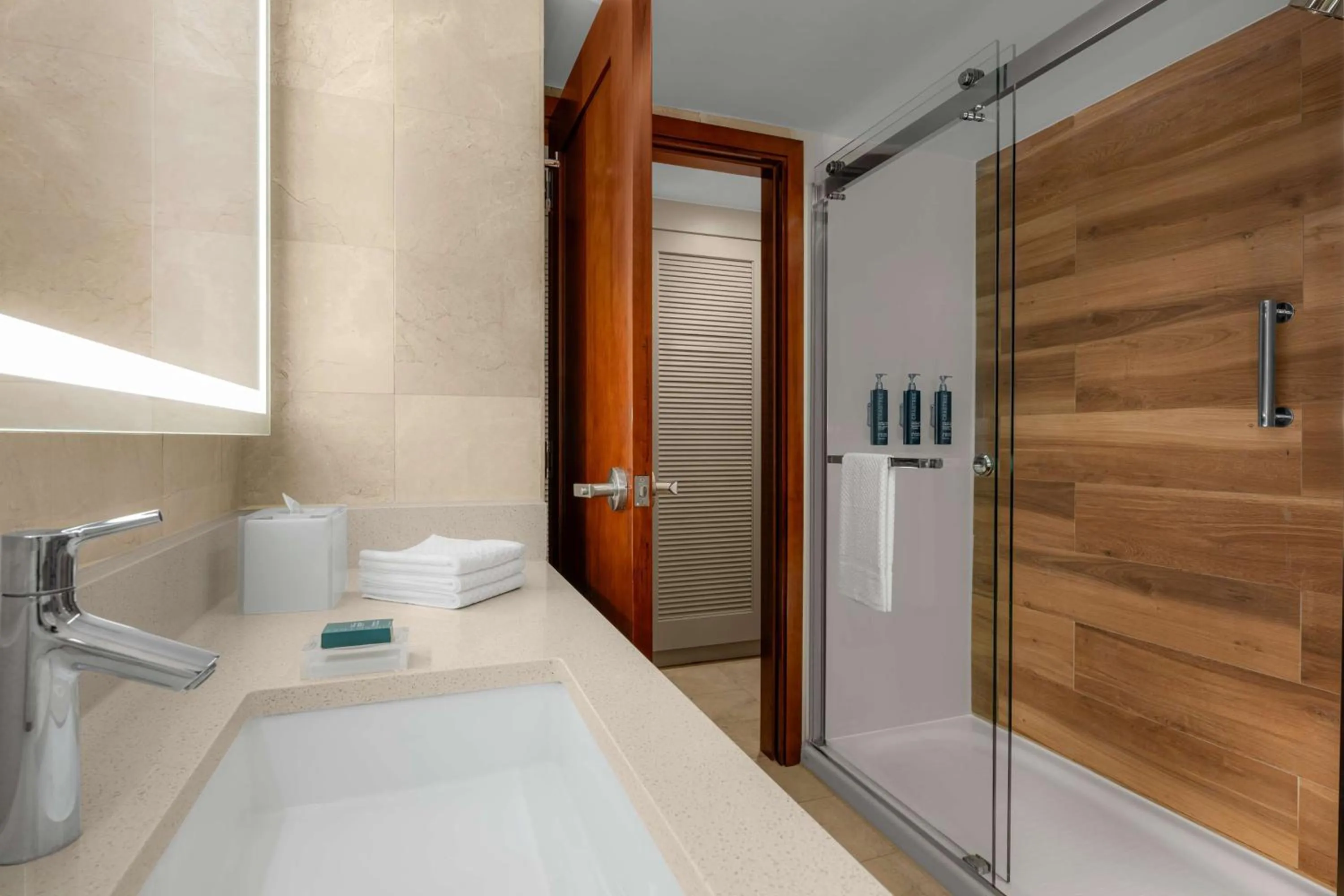 Bathroom in Hilton Aruba Caribbean Resort & Casino