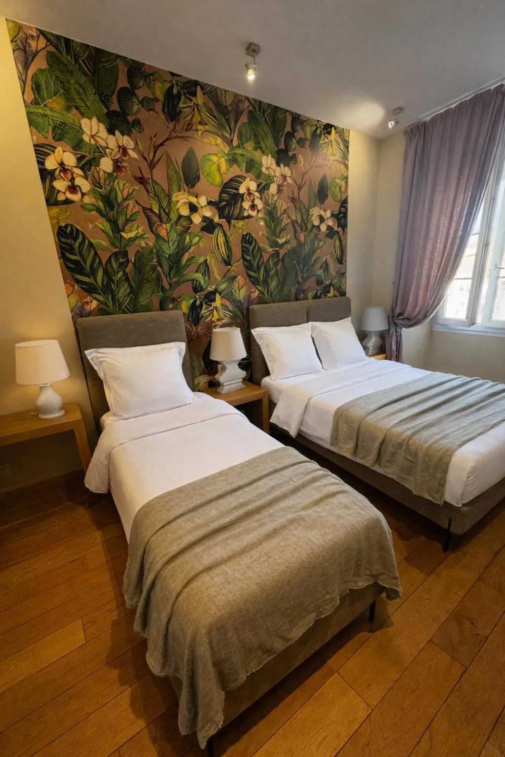 Bedroom, Bed in Hotel De La Mer