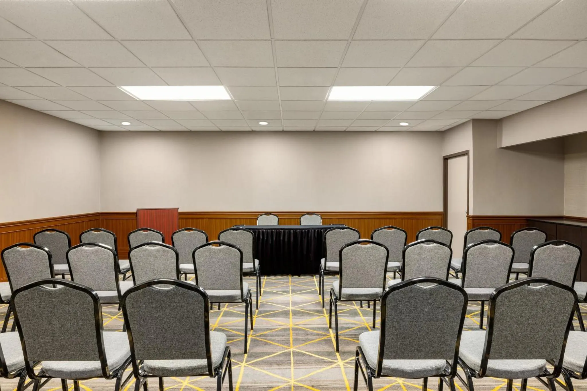 Meeting/conference room in Holiday Inn Louisville East - Hurstbourne by IHG