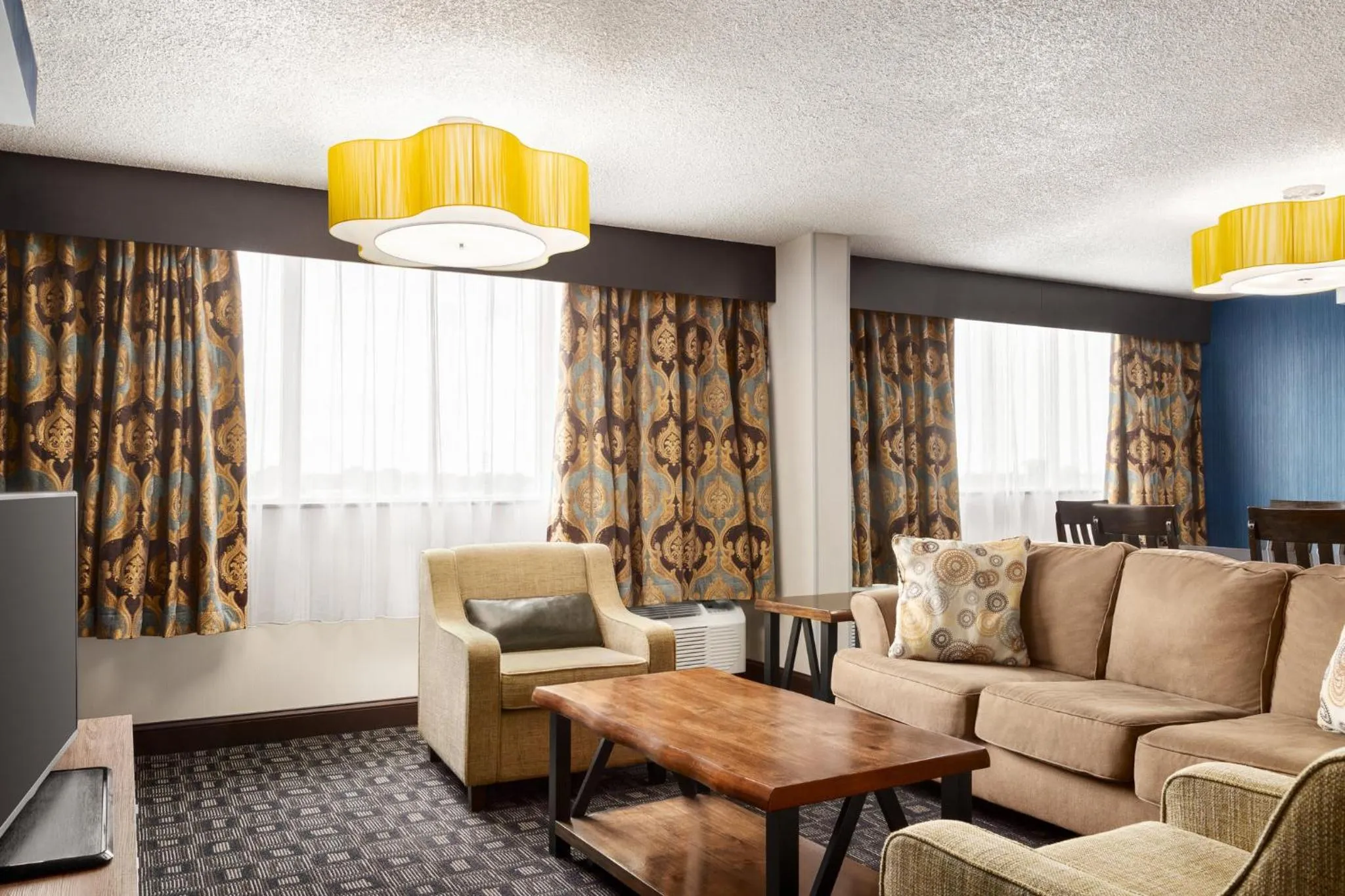 Photo of the whole room in Holiday Inn Louisville East - Hurstbourne by IHG