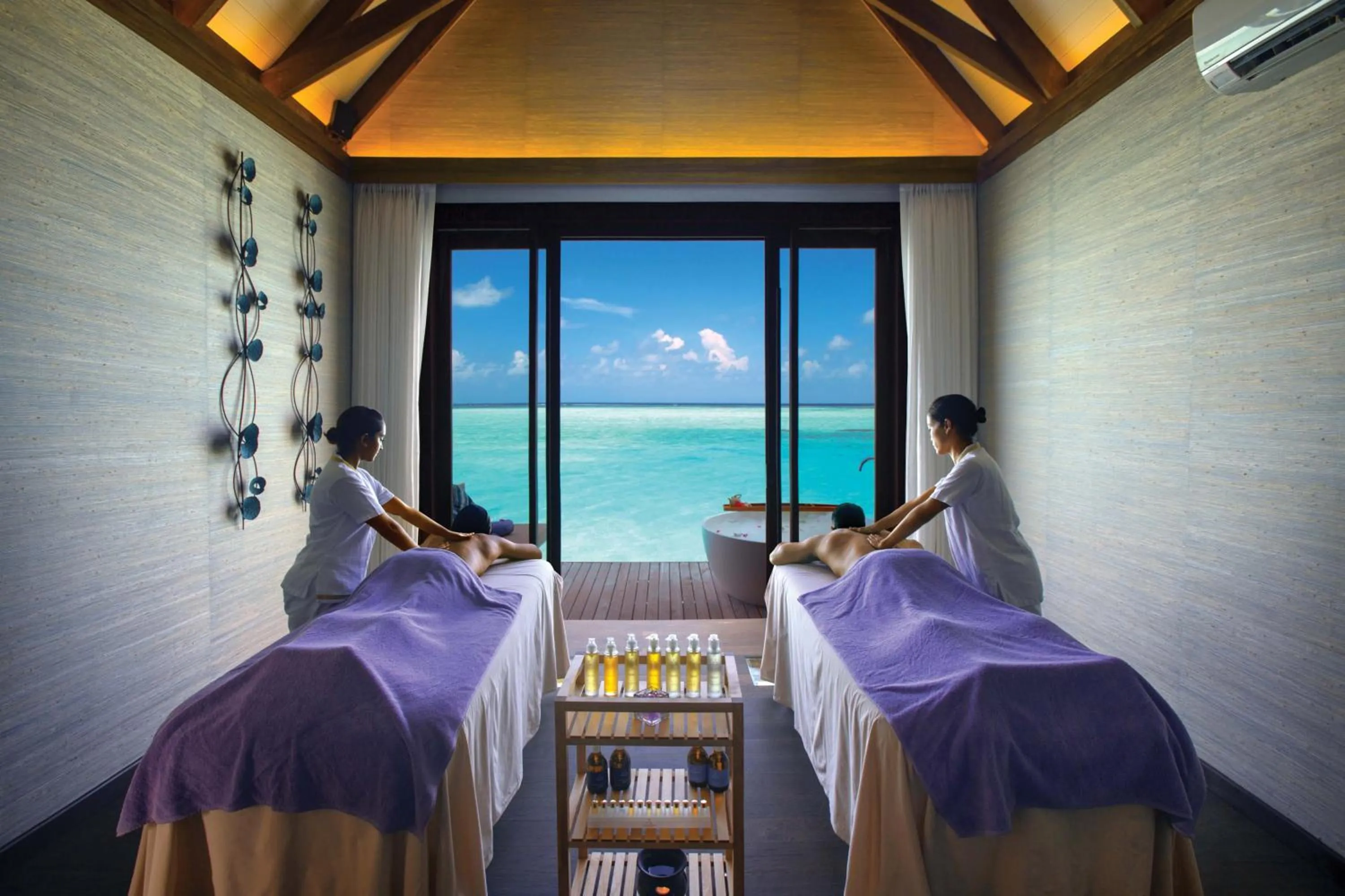 Massage, Bed in OZEN LIFE MAADHOO - Luxury All Inclusive with Free Transfers