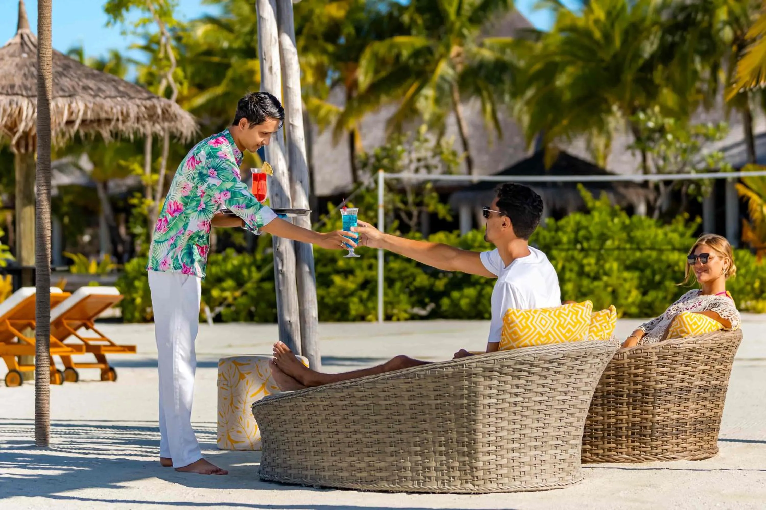 Lounge or bar in OZEN LIFE MAADHOO - Luxury All Inclusive with Free Transfers