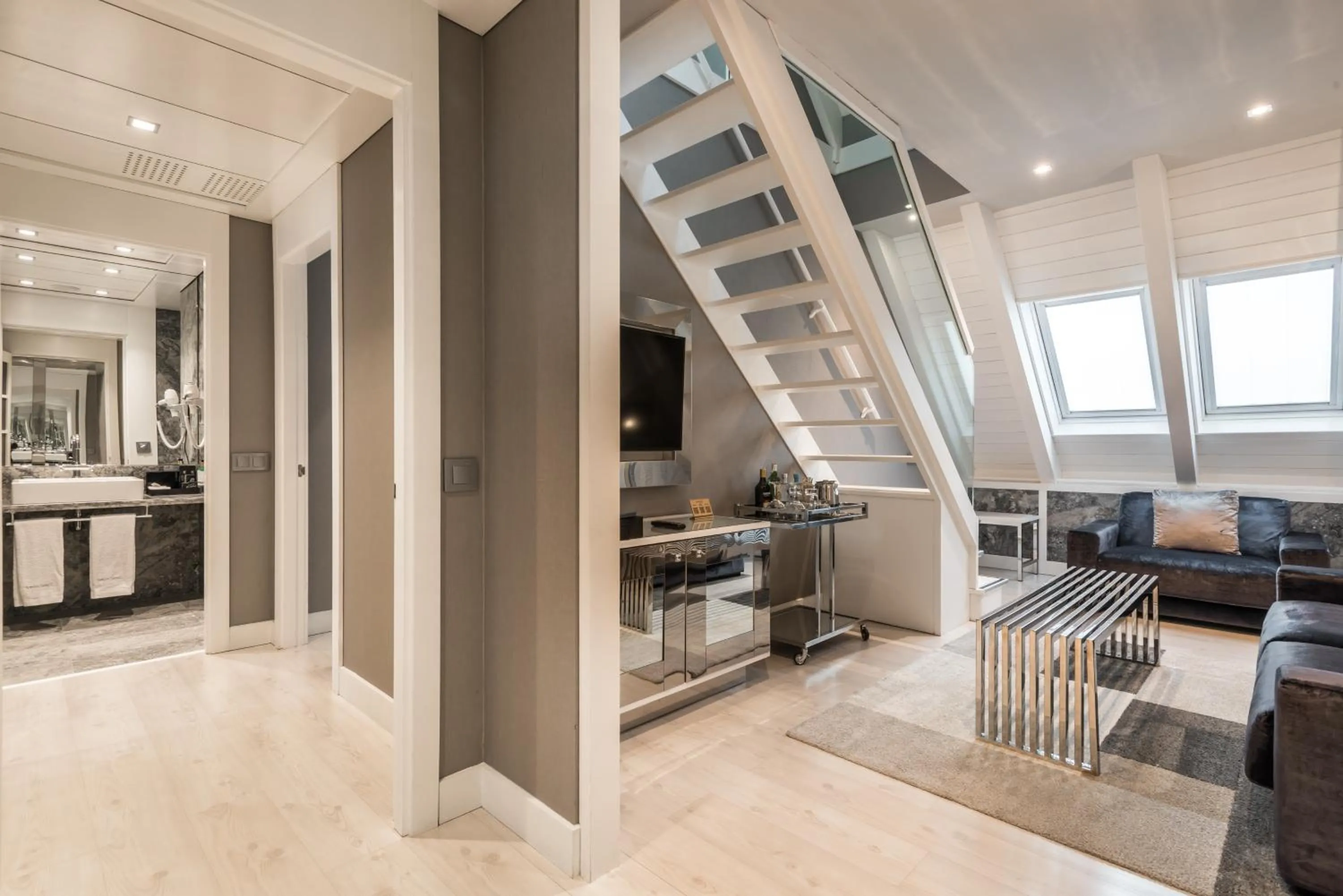 TV and multimedia in Hotel Val de Neu G.L.