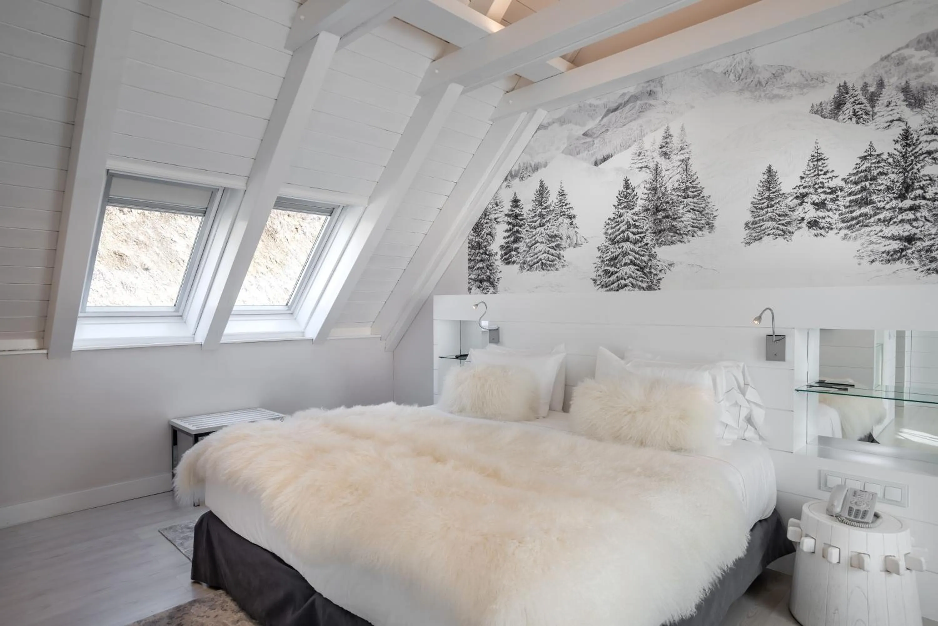 Bed in Hotel Val de Neu G.L.