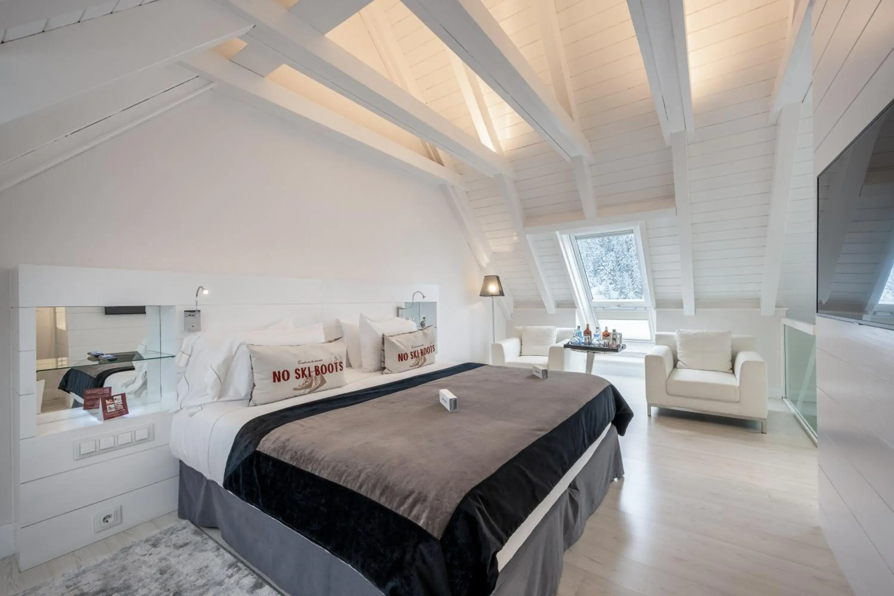 Royal Suite in Hotel Val de Neu G.L. Royal Suite in Hotel Val de Neu G.L.