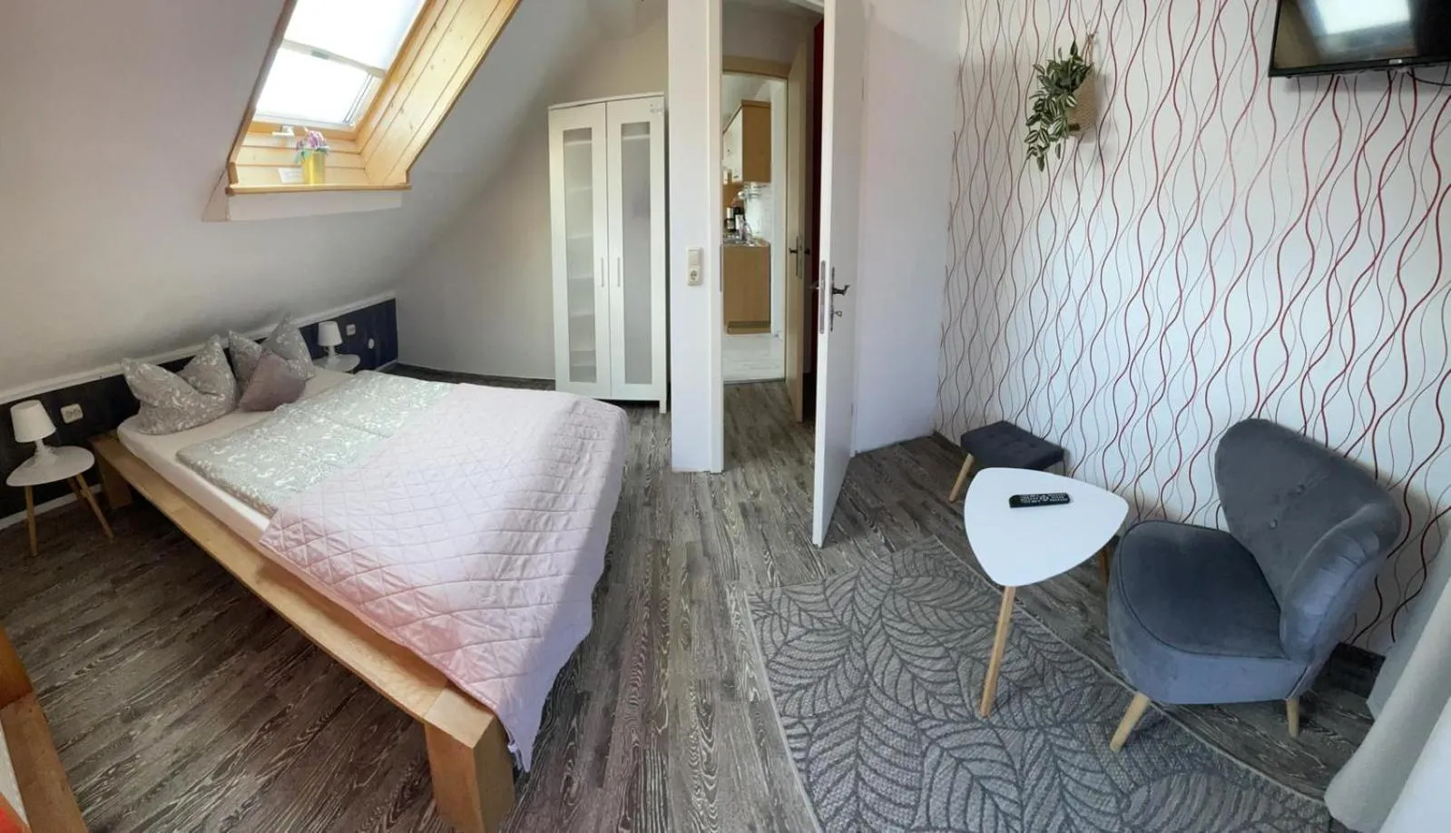 Bed in LA Boutique House