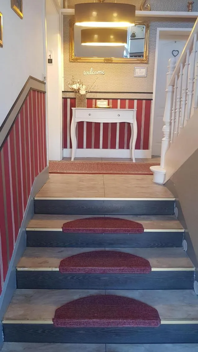 Facade/entrance in LA Boutique House