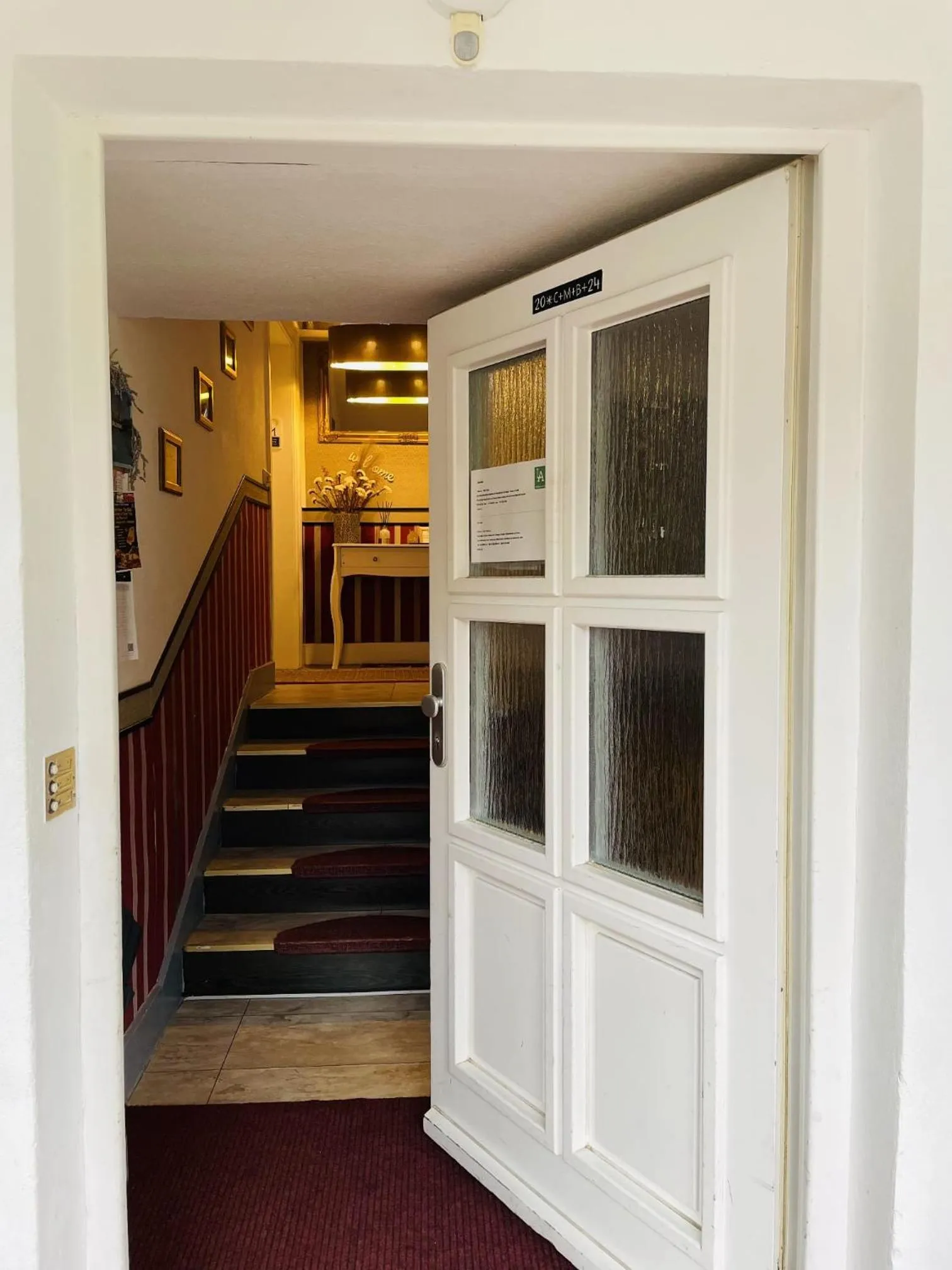 Facade/entrance in LA Boutique House