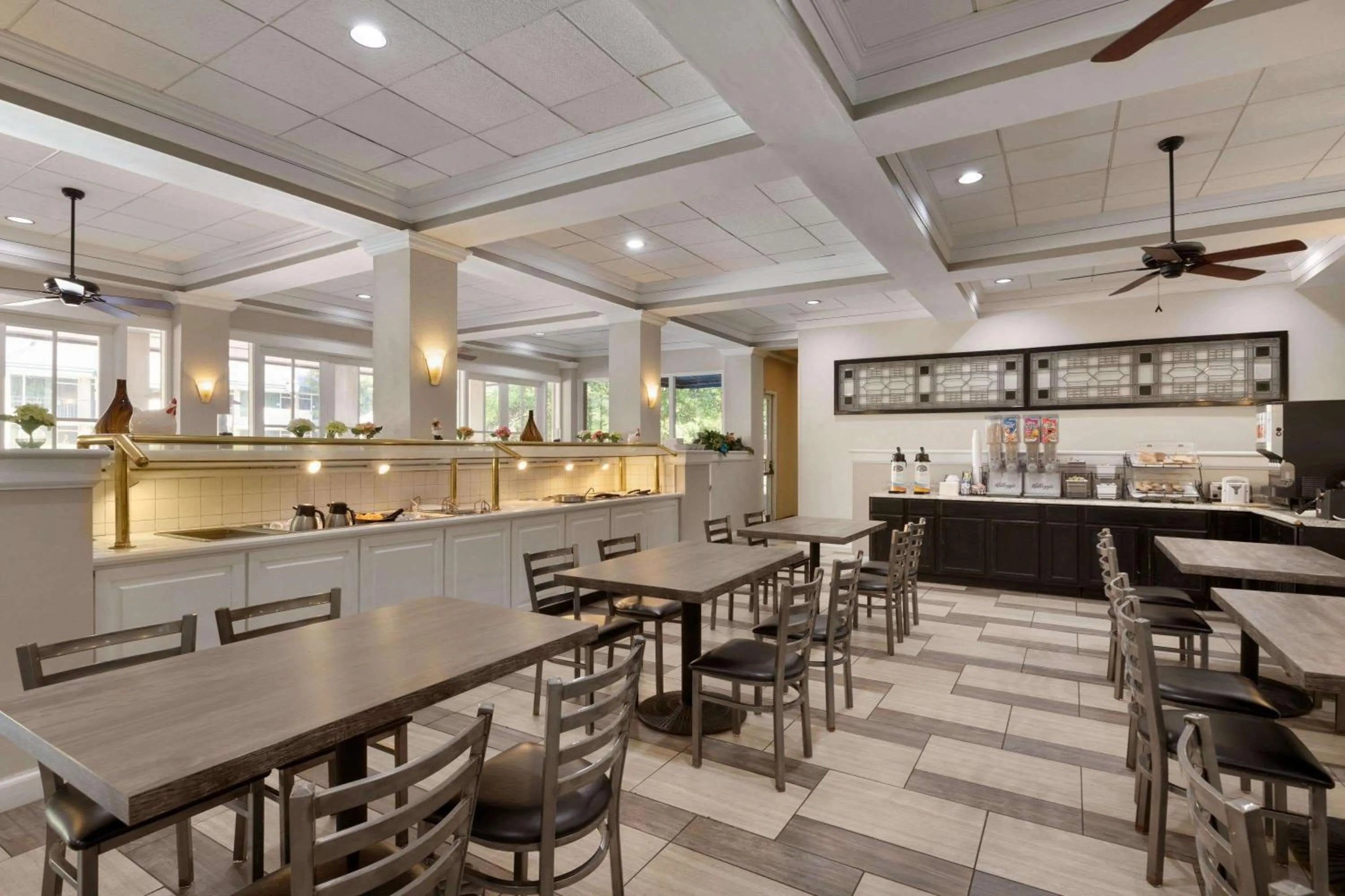 Restaurant/Places to Eat in Ramada by Wyndham Augusta Fort Gordon