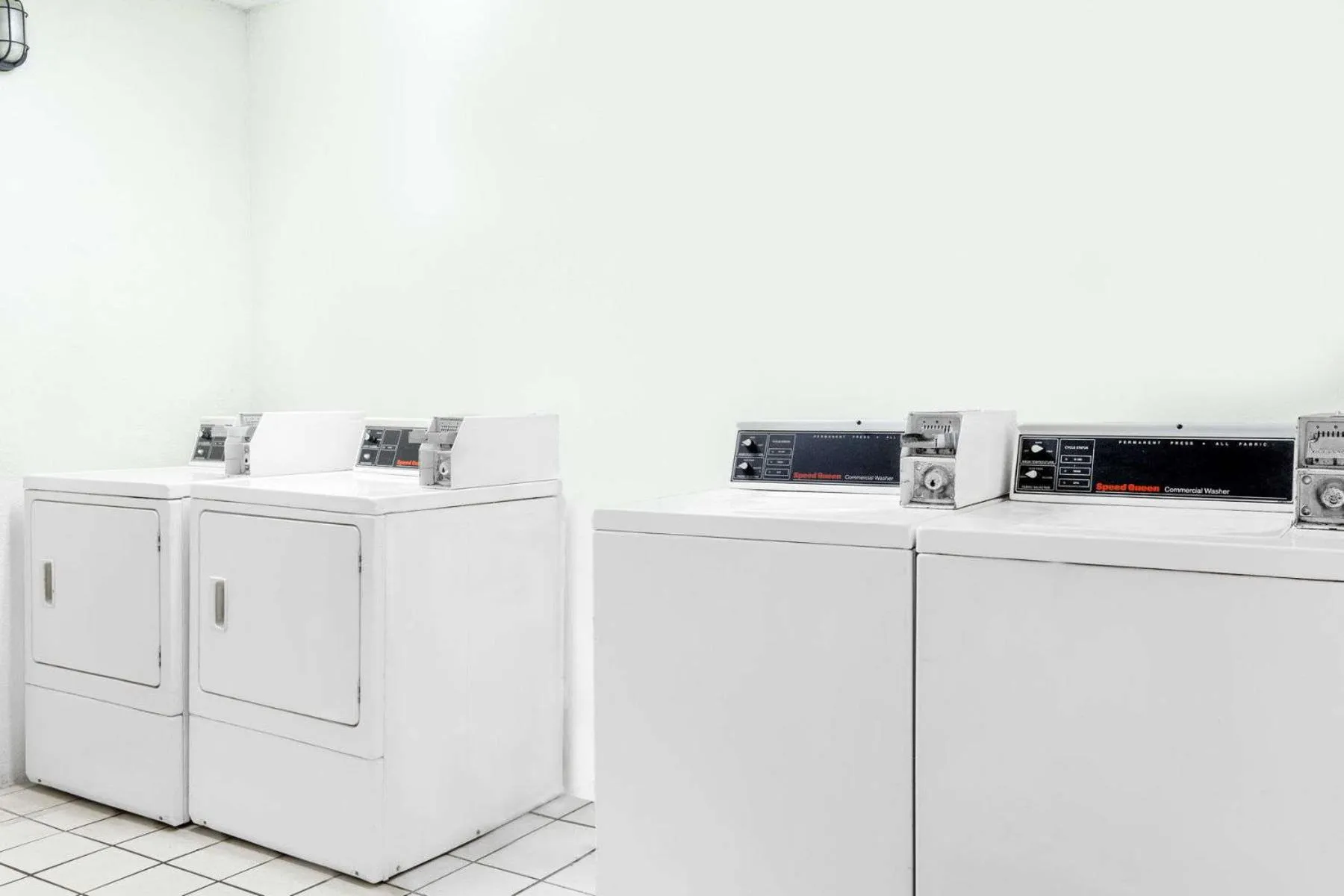 Area and facilities, Kitchen/Kitchenette in Ramada by Wyndham Augusta Fort Gordon